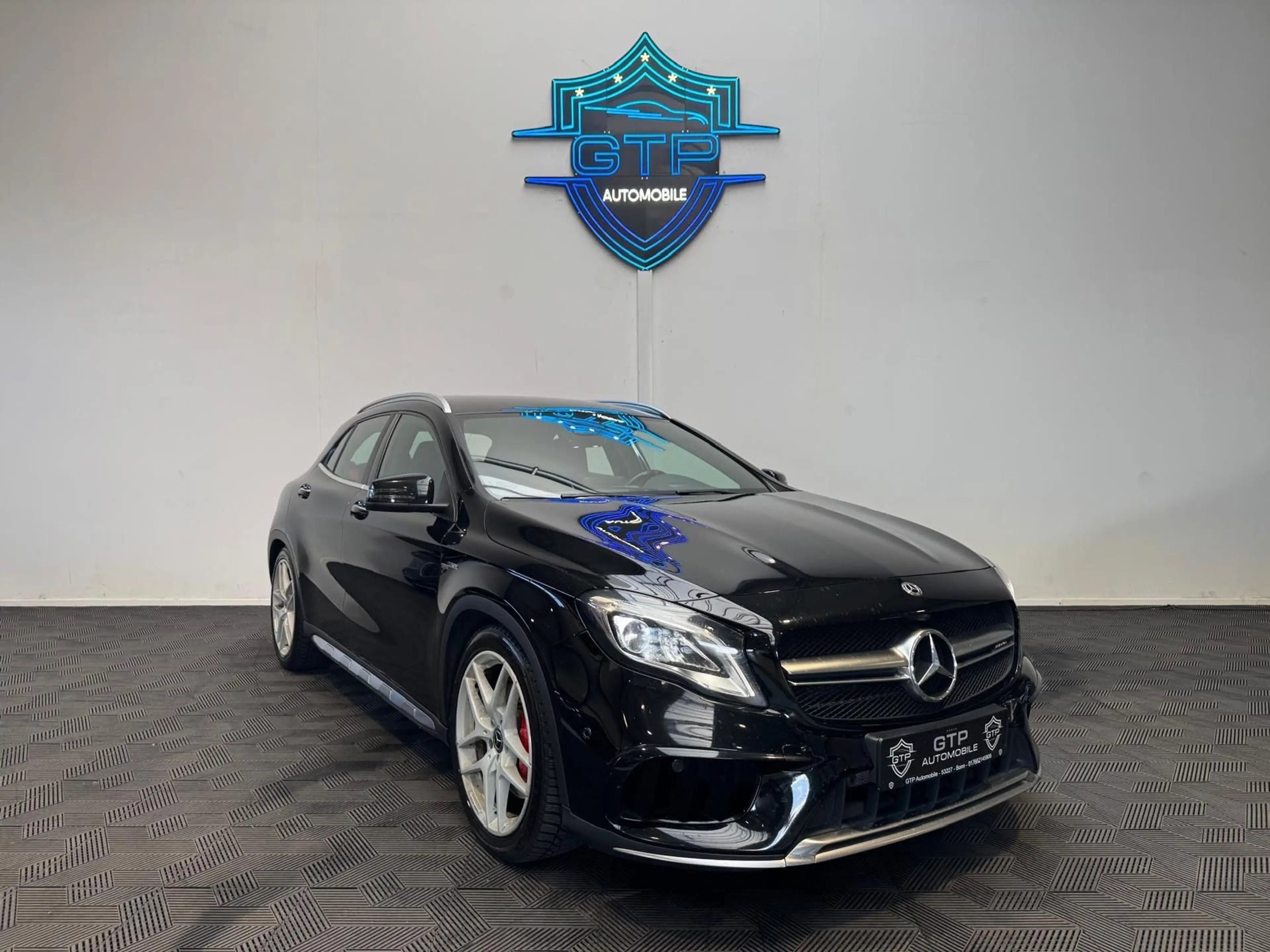 Mercedes-Benz GLA 45 AMG 4Matic *LED*R-Kam*Tempomat* — photo 2