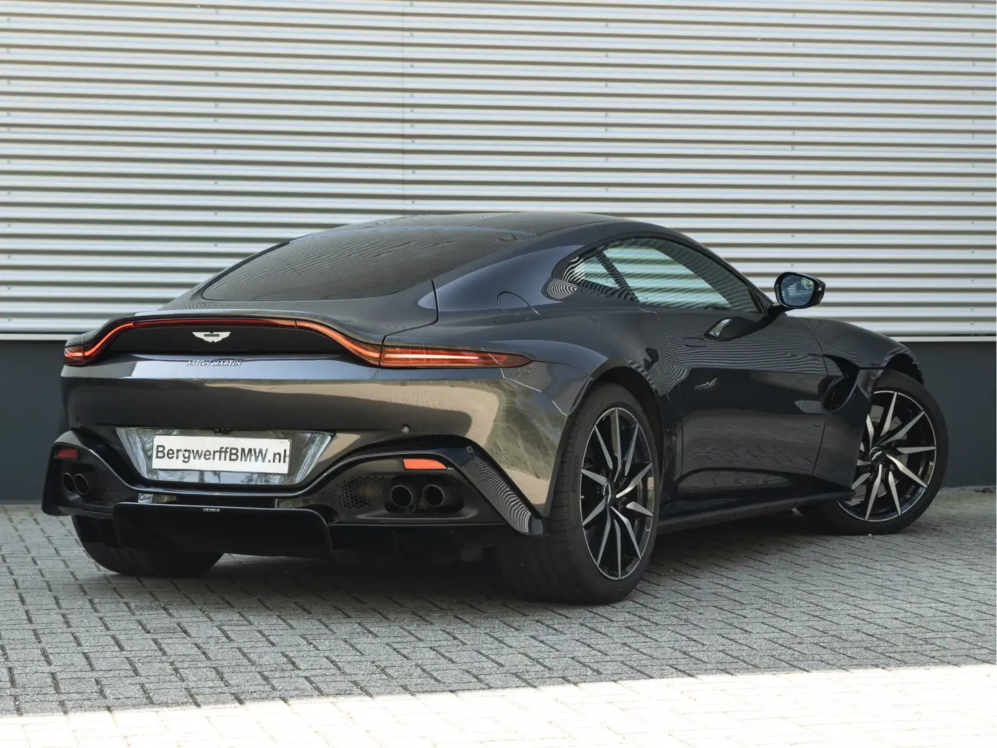 Aston Martin Vantage 4.0 V8 - Dealer Onderhouden - Stoelverwarming + Ve Grijs - 2