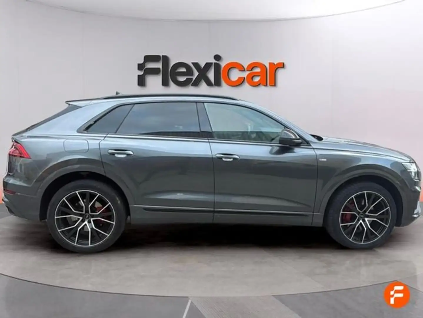 Audi Q8 55 TFSI 250kW (340CV) quattro tiptronic Gris - 2