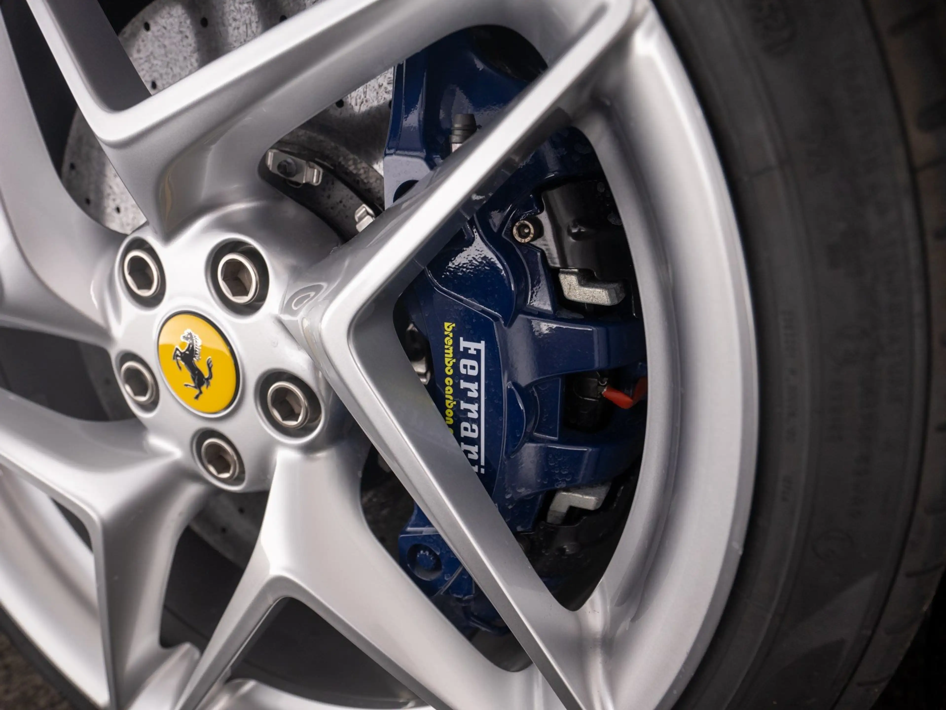 Ferrari F8 Spider ATELIER — photo 13