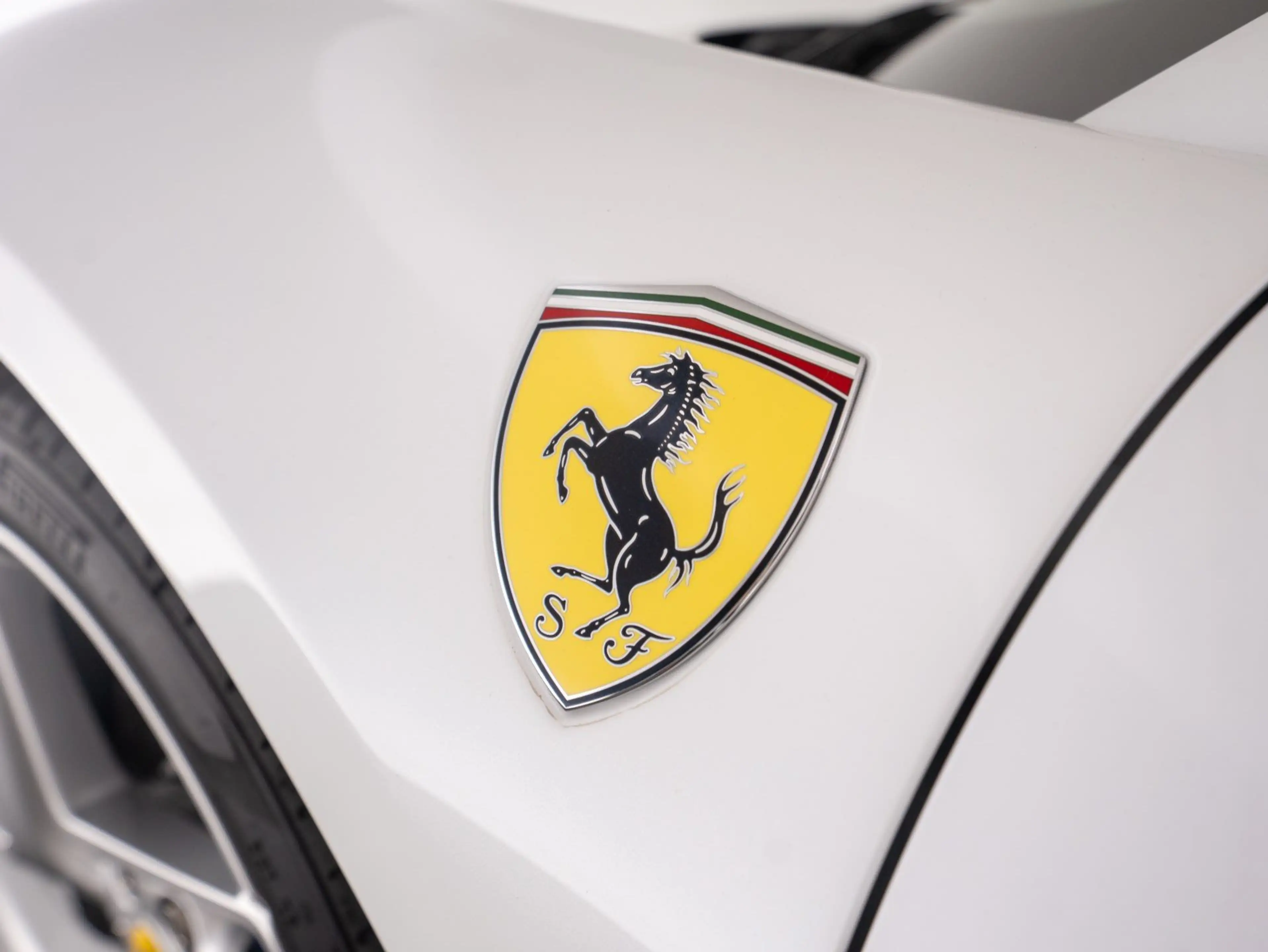 Ferrari F8 Spider ATELIER — photo 14