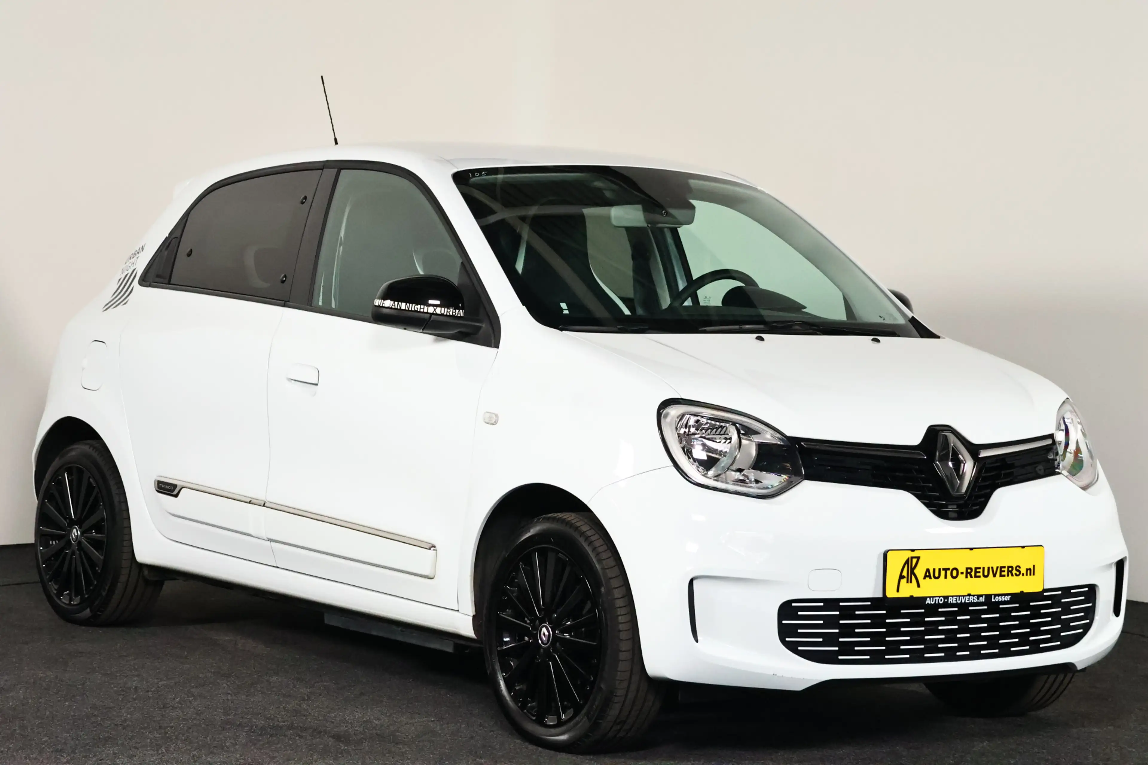 Renault Twingo Z.E. R80 E-Tech Série Limitée Urban Night 22 kWh N — photo 5