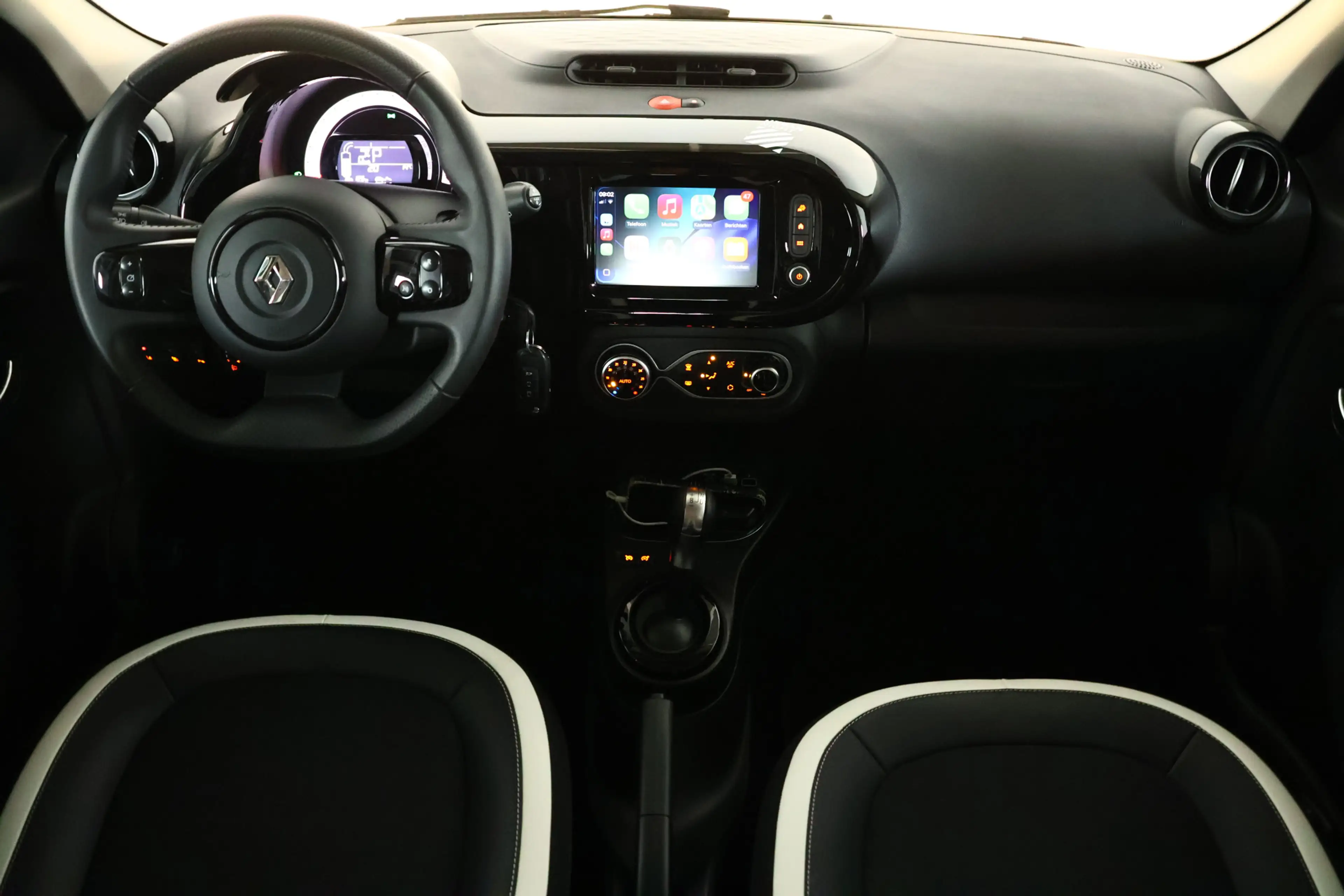 Renault Twingo Z.E. R80 E-Tech Série Limitée Urban Night 22 kWh N — photo 15