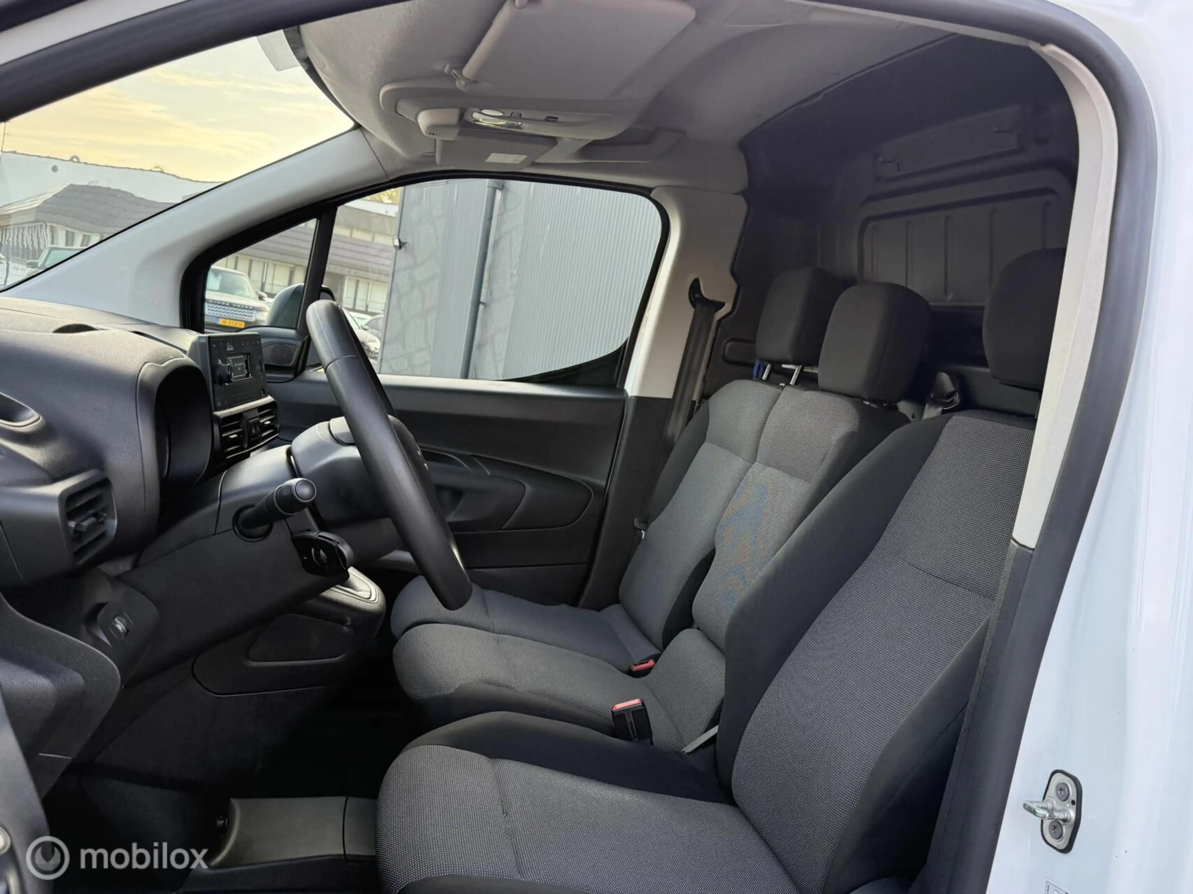 Citroen Berlingo bestel 1.2 PureTech Club RIEM VERVANGEN — photo 4