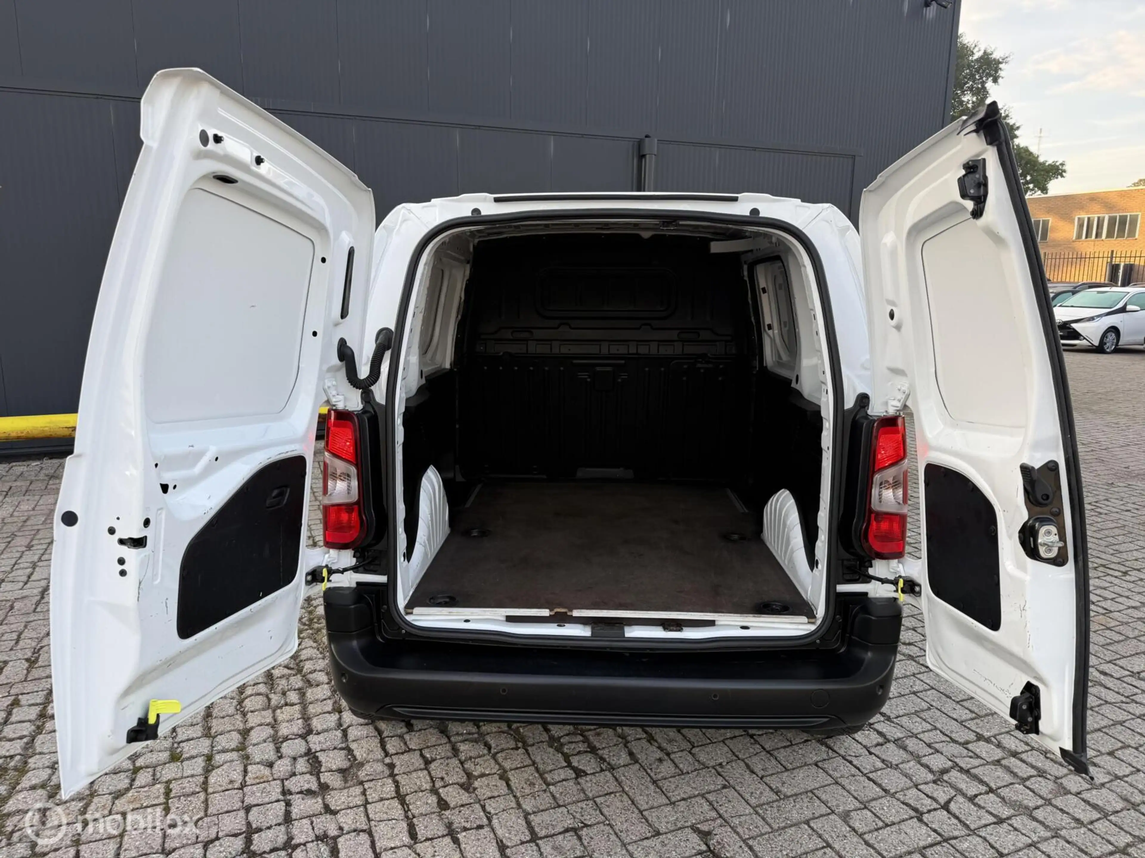 Citroen Berlingo bestel 1.2 PureTech Club RIEM VERVANGEN — photo 21