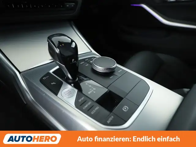 BMW 3 Series view 23