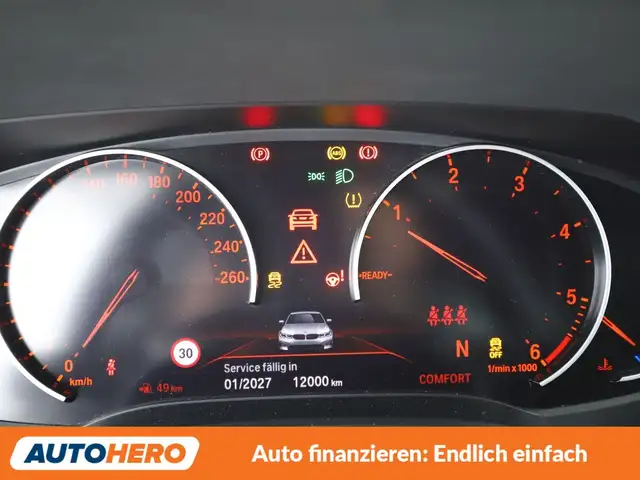 BMW 3 Series view 20