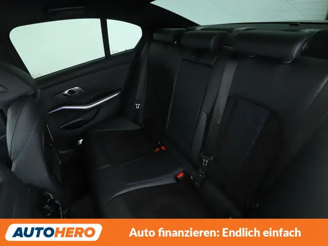 BMW 3 Series view 14