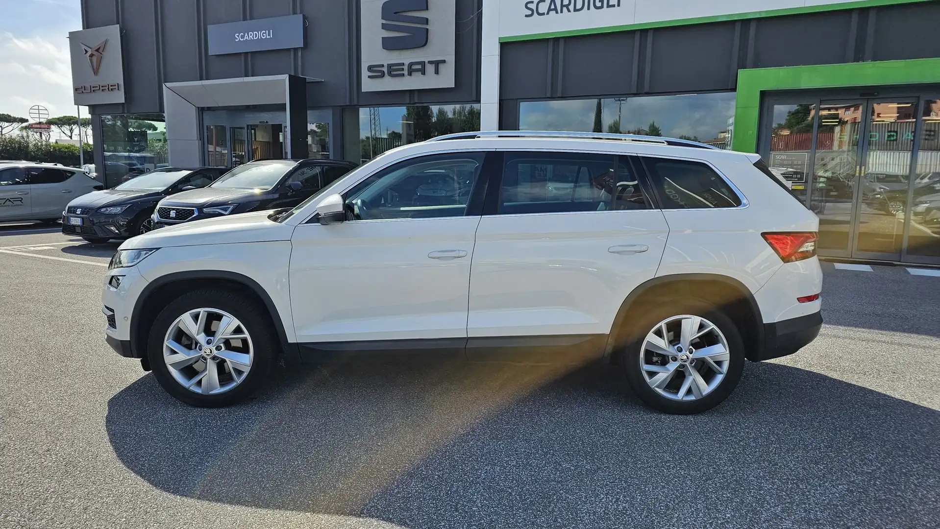 Skoda Kodiaq 2.0 TDI 190 CV 4x4 DSG Style 3MESI DI FURTO INCEN Fehér - 2