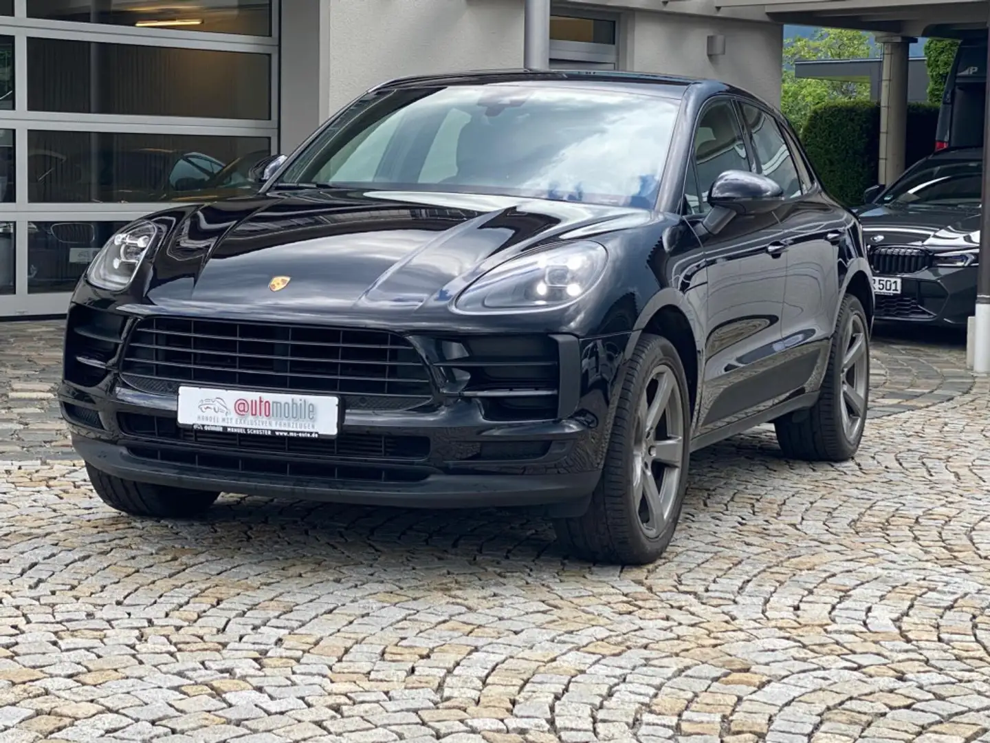 Porsche Macan LED|Navi|CarPlay|SpurAssi|AHK|Memo|GRA|RFK Zwart - 1