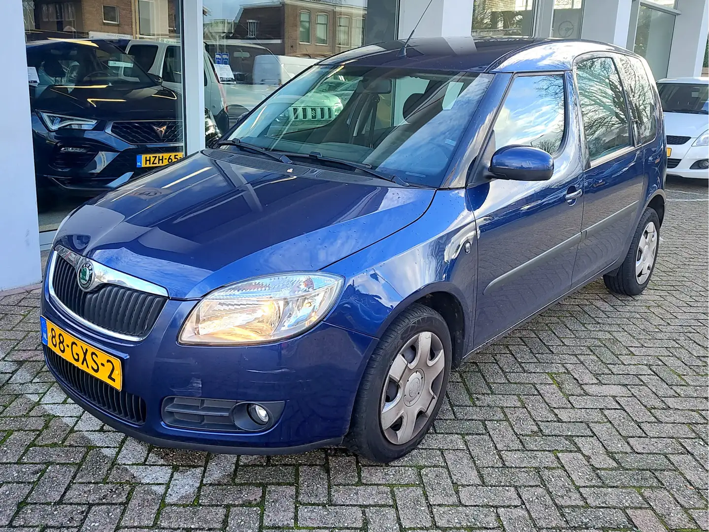 Skoda Roomster 1.6-16V AMBIENTE AUT. met APK tot 04-2026 Bleu - 1