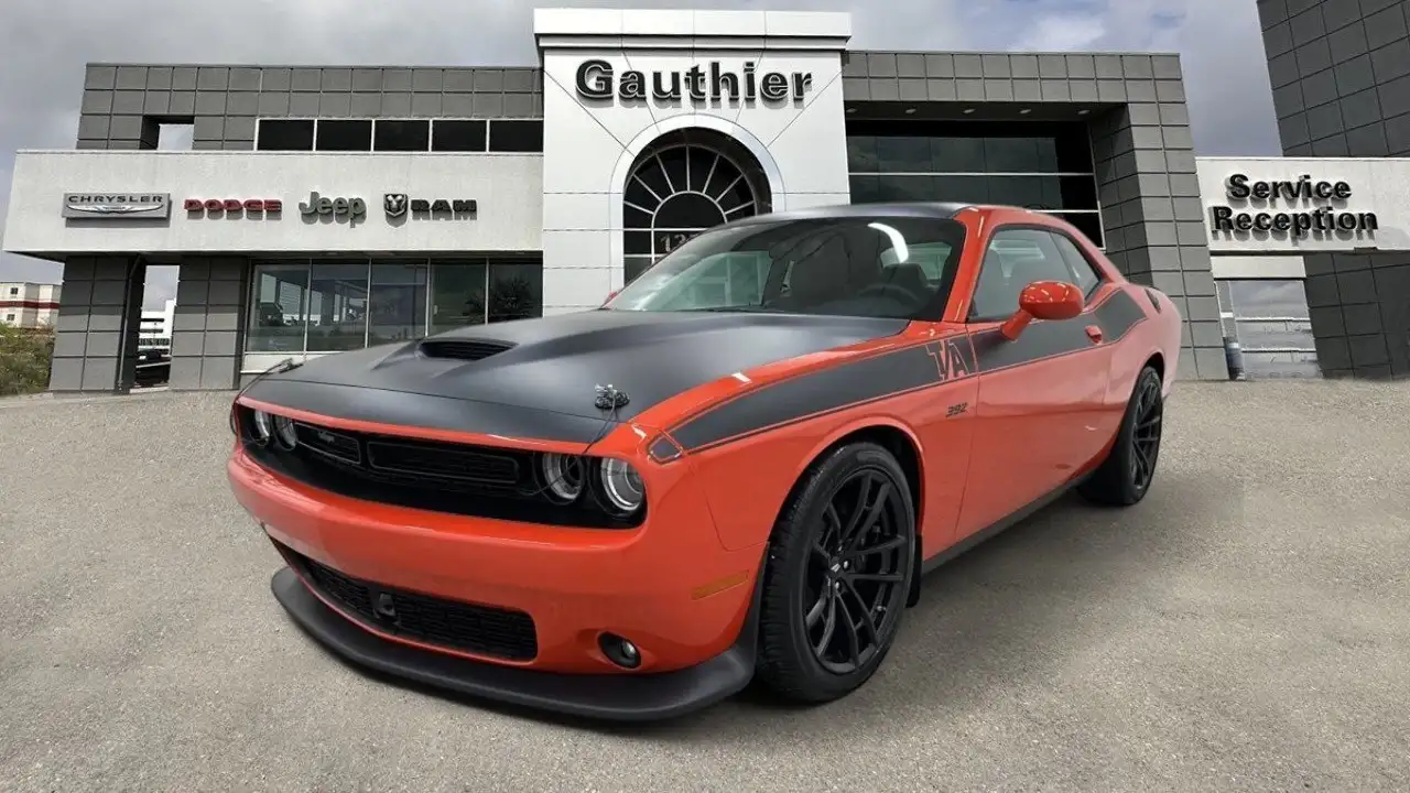Dodge Challenger снимка Dodge Challenger