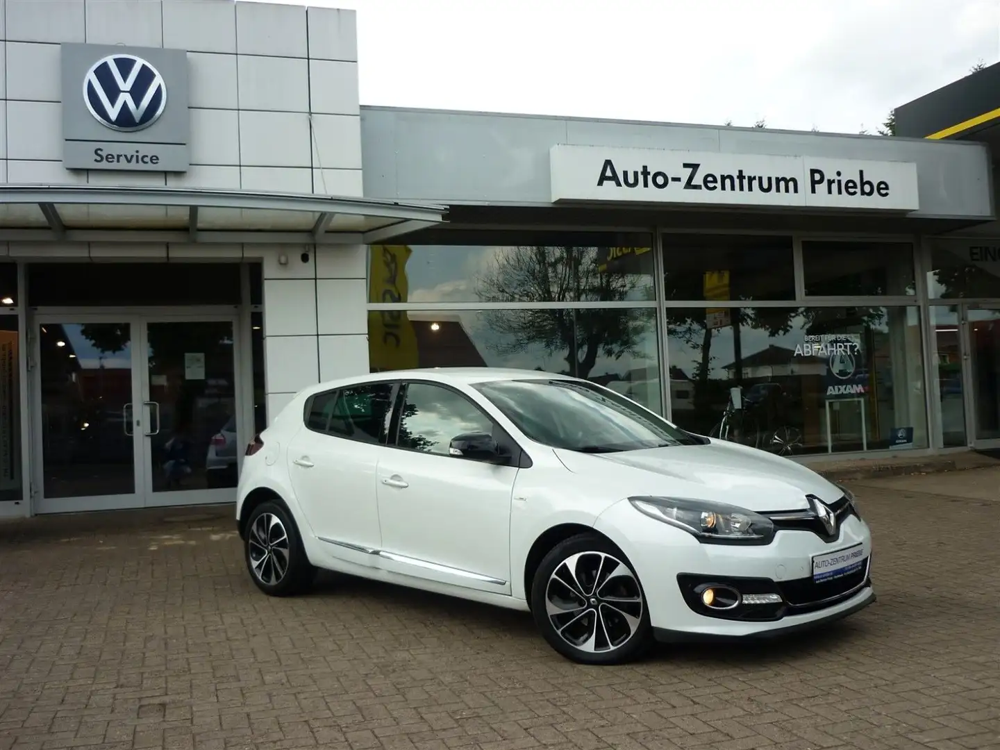 Renault Megane III BOSE Edition+Cam+Sitzh.+Navi+Tempomat Blanc - 1