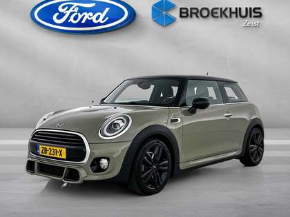 MINI John Cooper Works 1.5 | JCW Uitvoering! | 100% Dealer Onderhouden