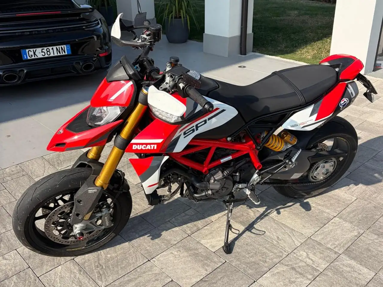 Ducati Hypermotard 950