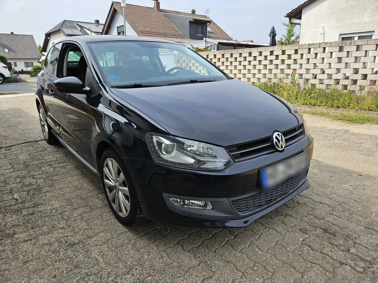 Volkswagen Polo 6R TÜV, Inspektion, Batterie, Reifen NEU Schwarz - 1