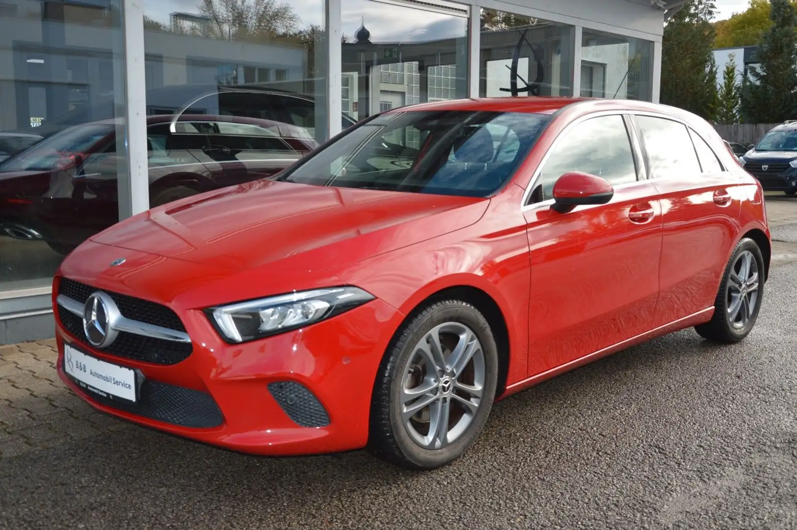 Mercedes-Benz A 200 Progressive*NAVI*SPUR*PARK*MBUX*TEMP*SHZ* Rot - 1