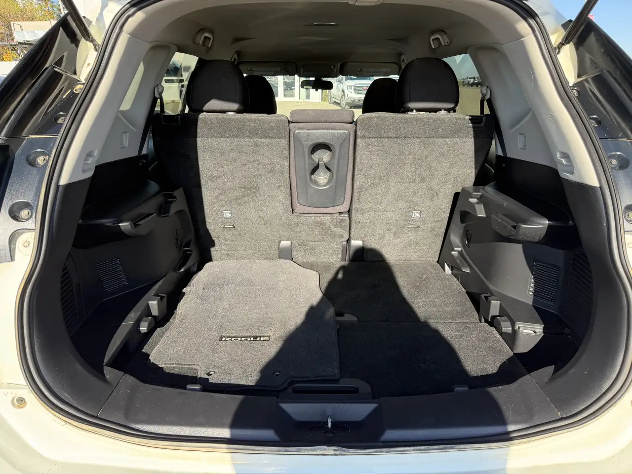 Nissan Rogue снимка Nissan Rogue
