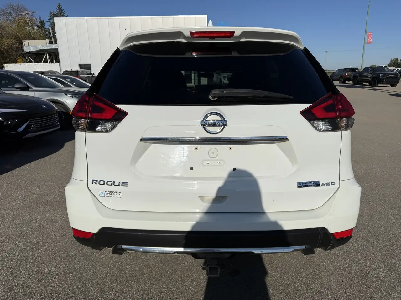 Nissan Rogue снимка Nissan Rogue