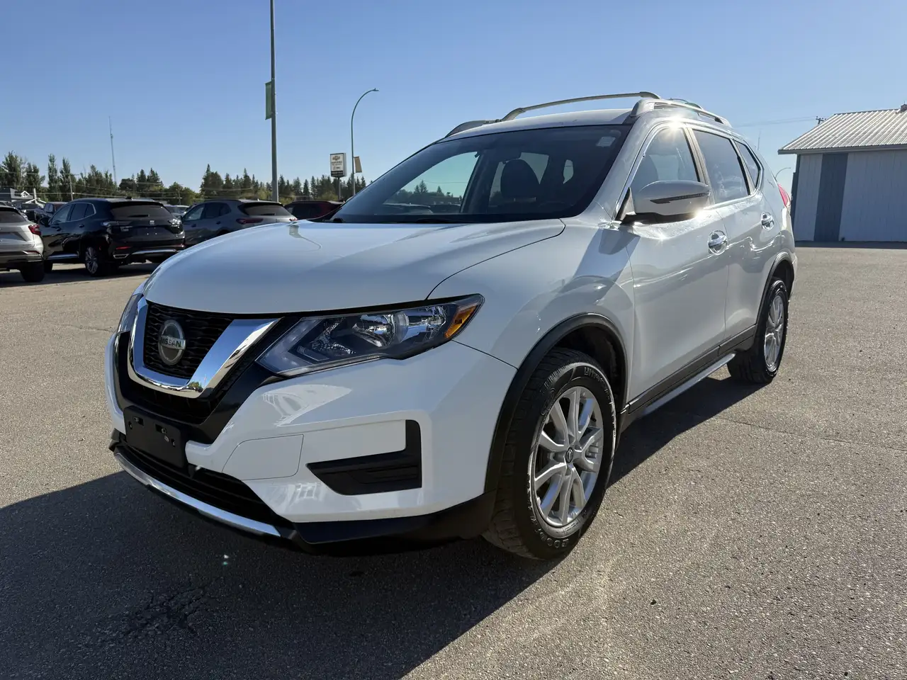 Nissan Rogue снимка Nissan Rogue