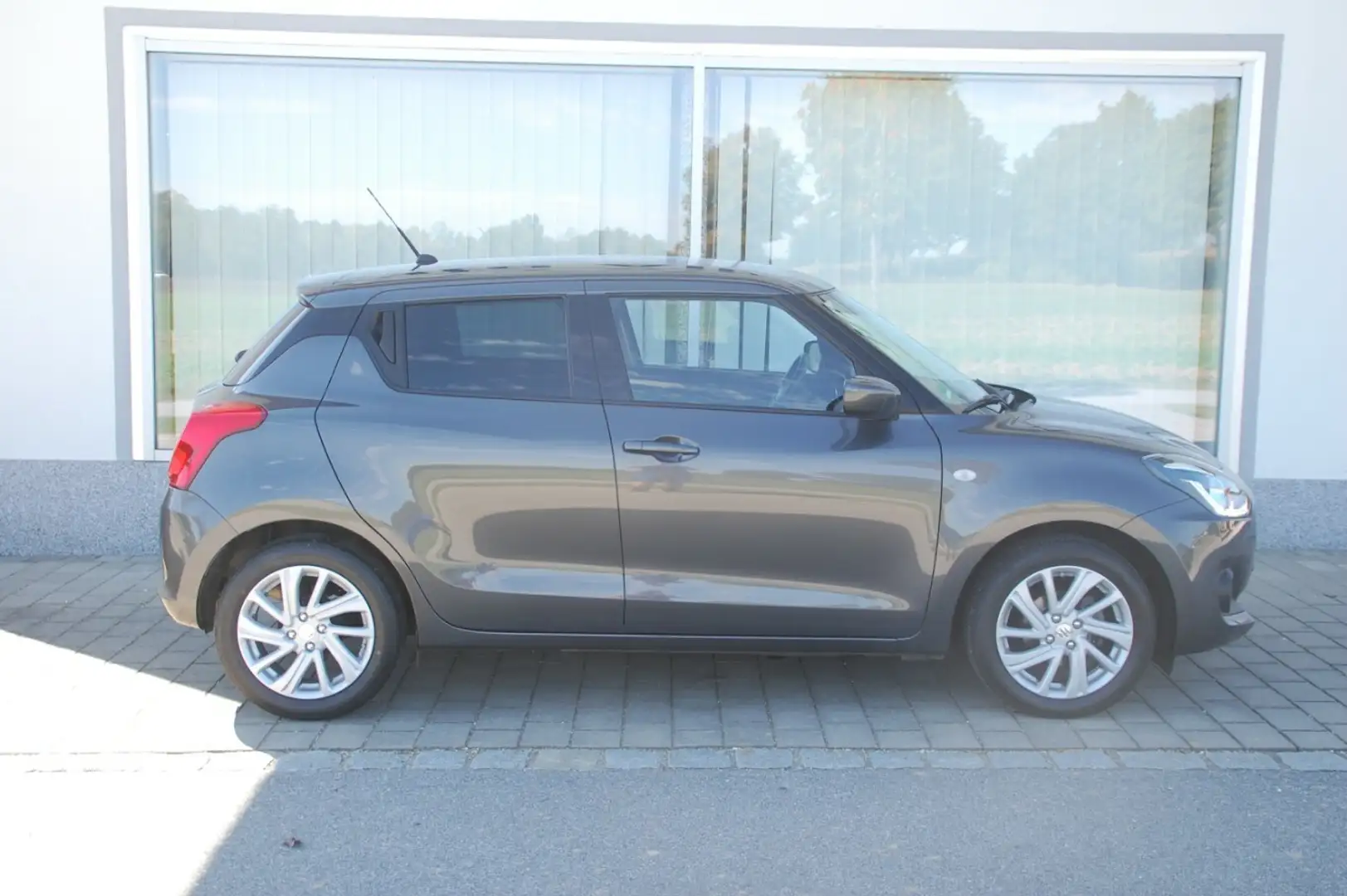 Suzuki Swift Comfort CVT Grau - 2