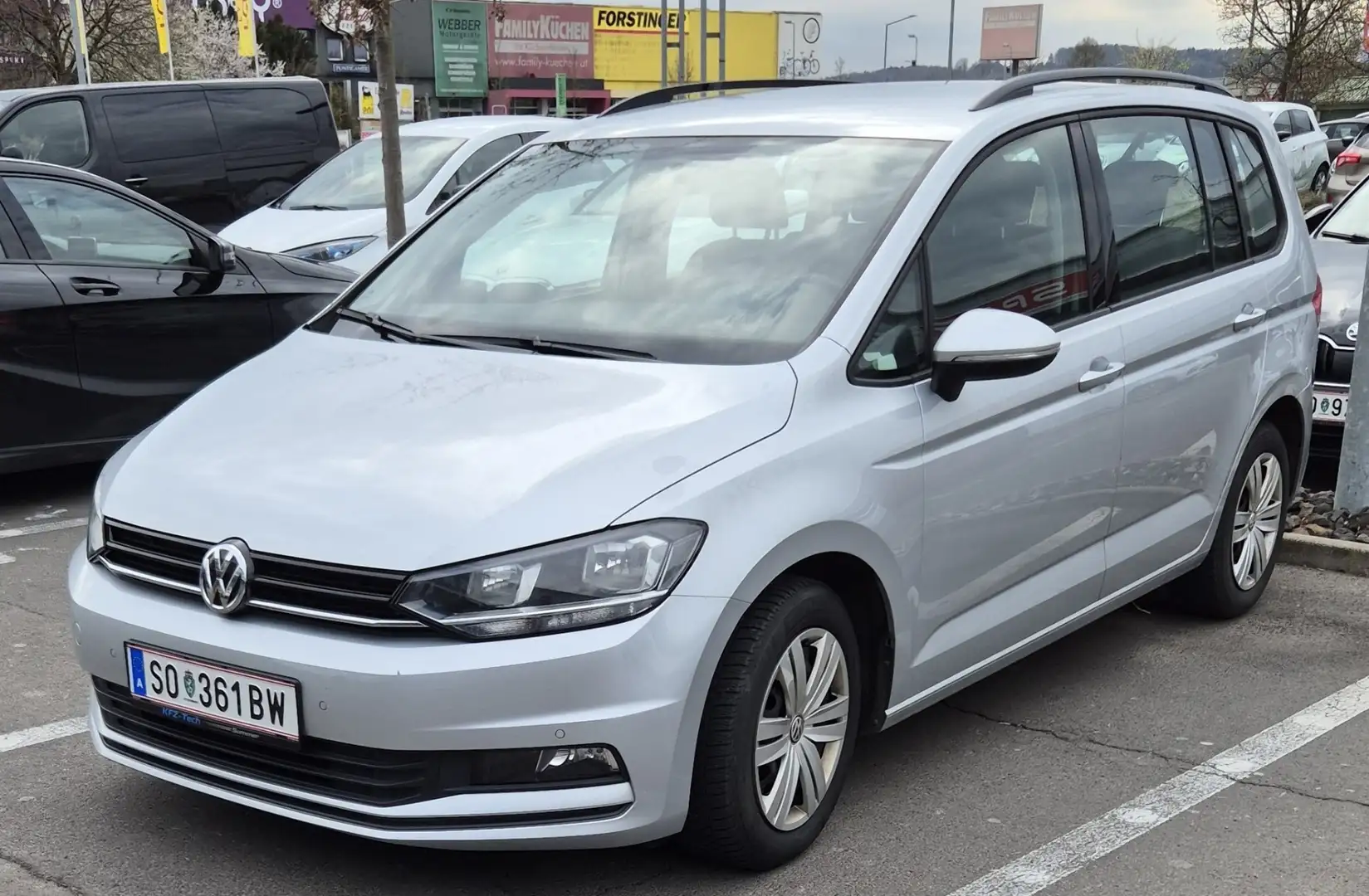 Volkswagen Touran Trendline BMT/Start-Stopp Grau - 2