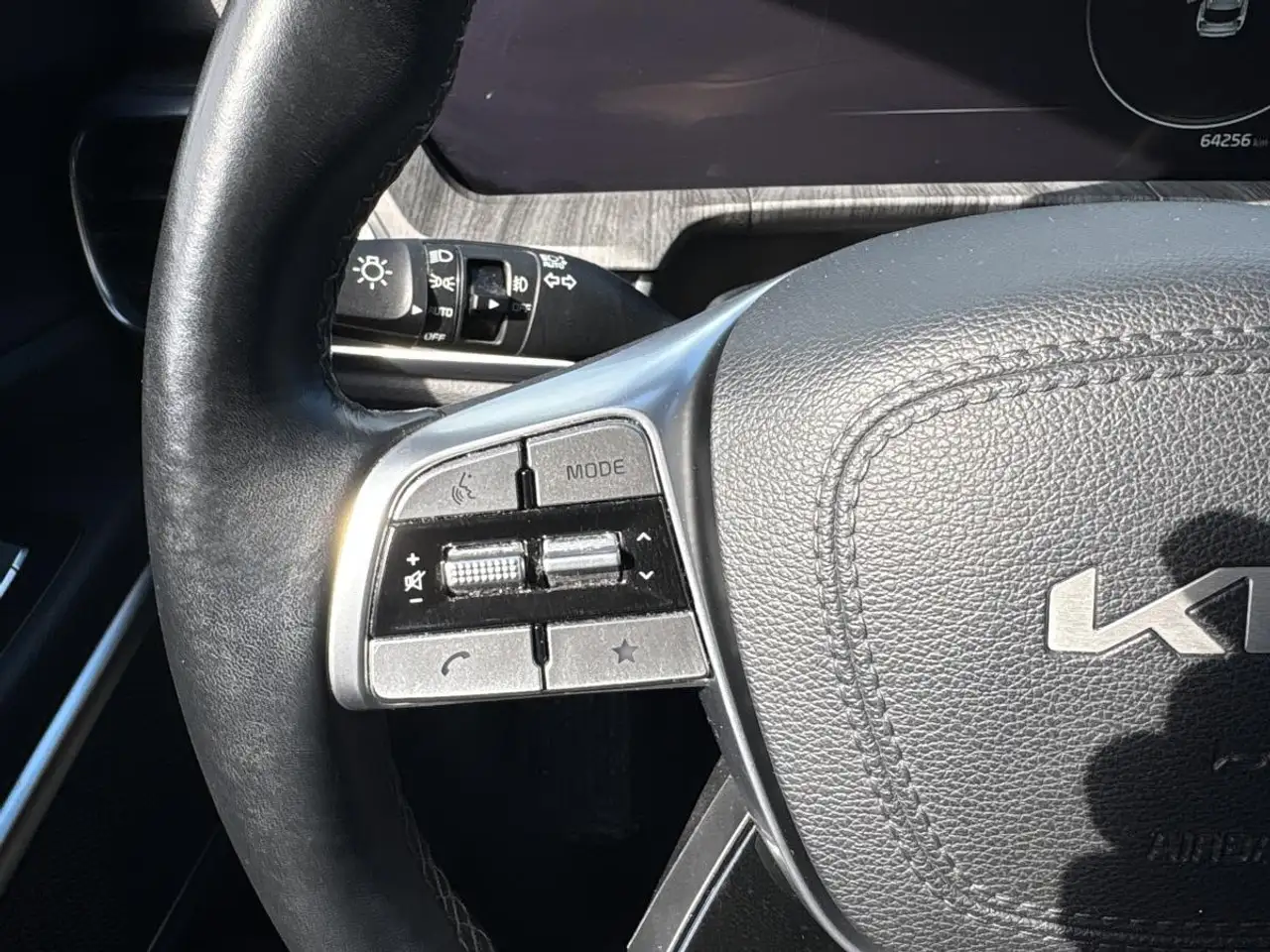 Kia Telluride снимка Kia Telluride