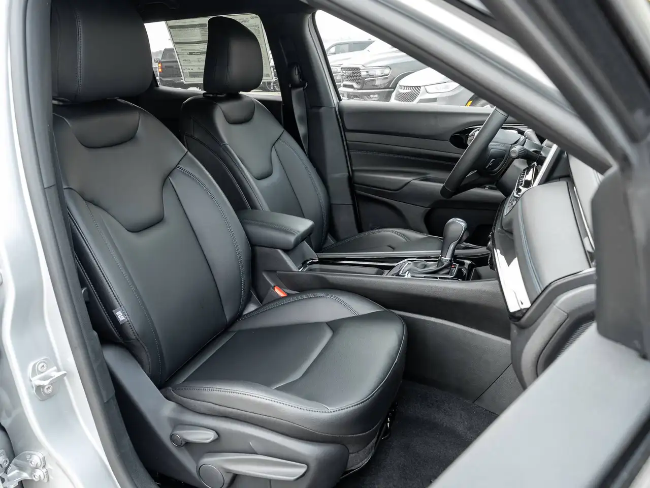 Jeep Compass photo Jeep Compass