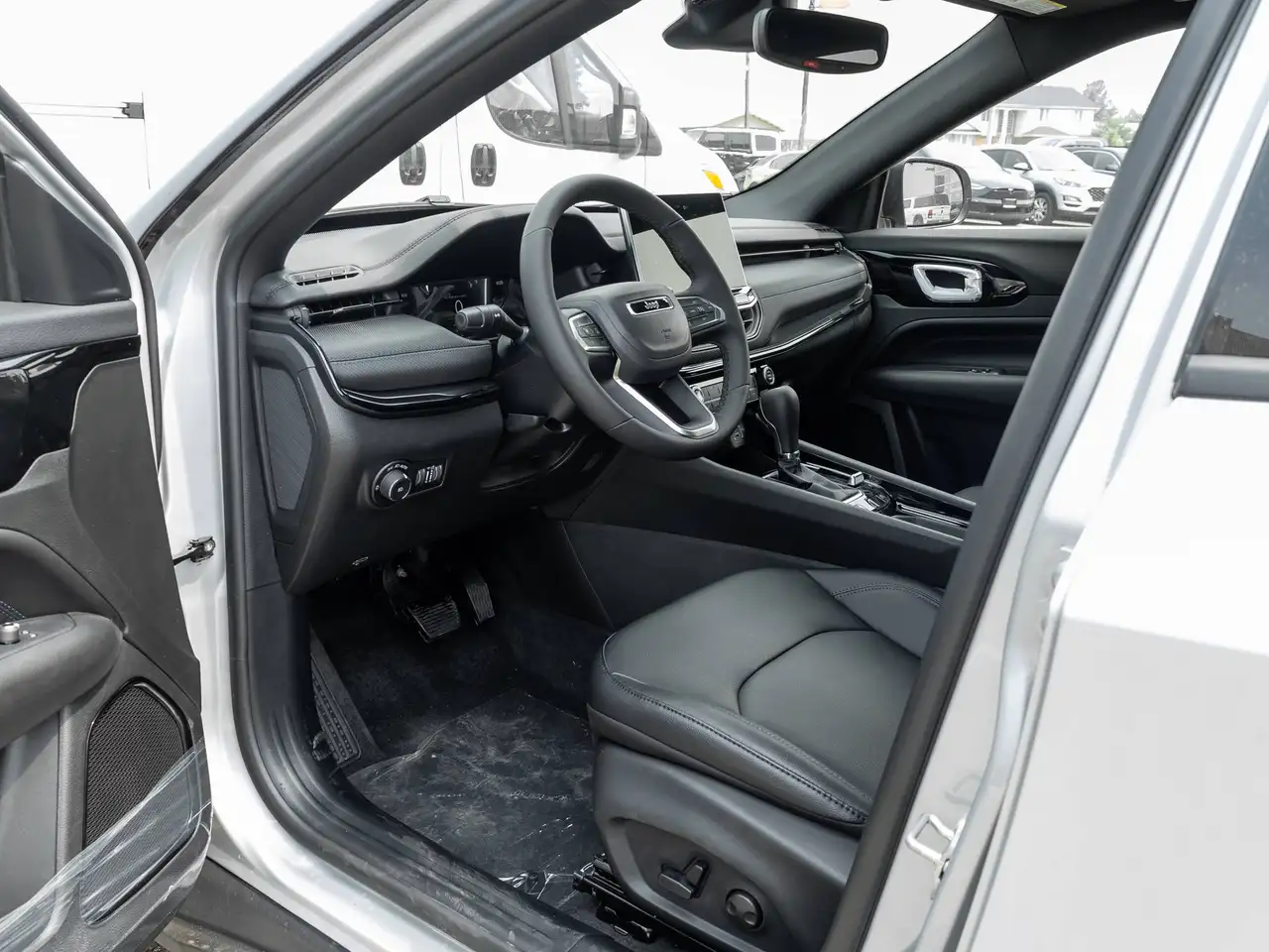 Jeep Compass photo Jeep Compass