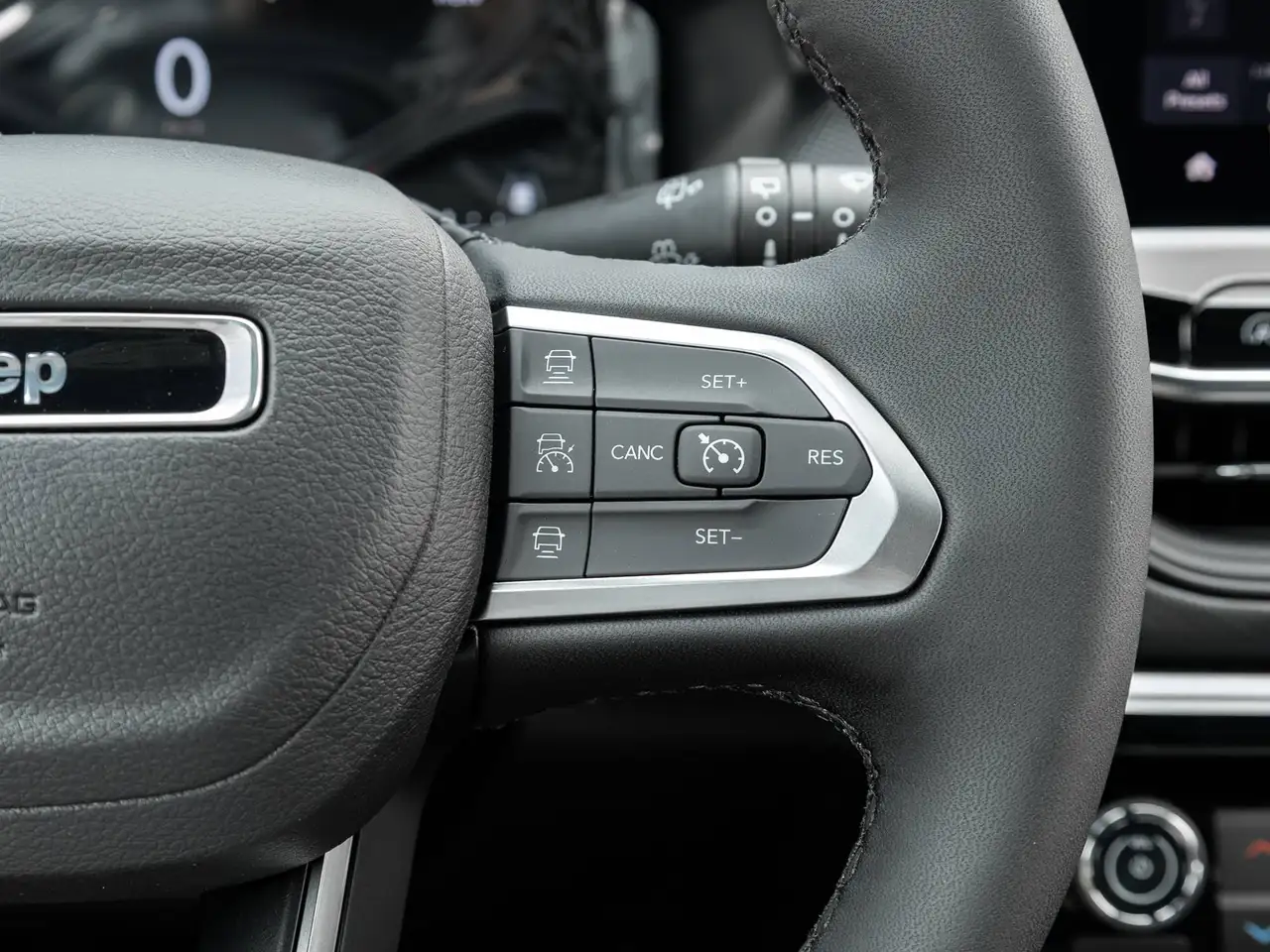 Jeep Compass photo Jeep Compass