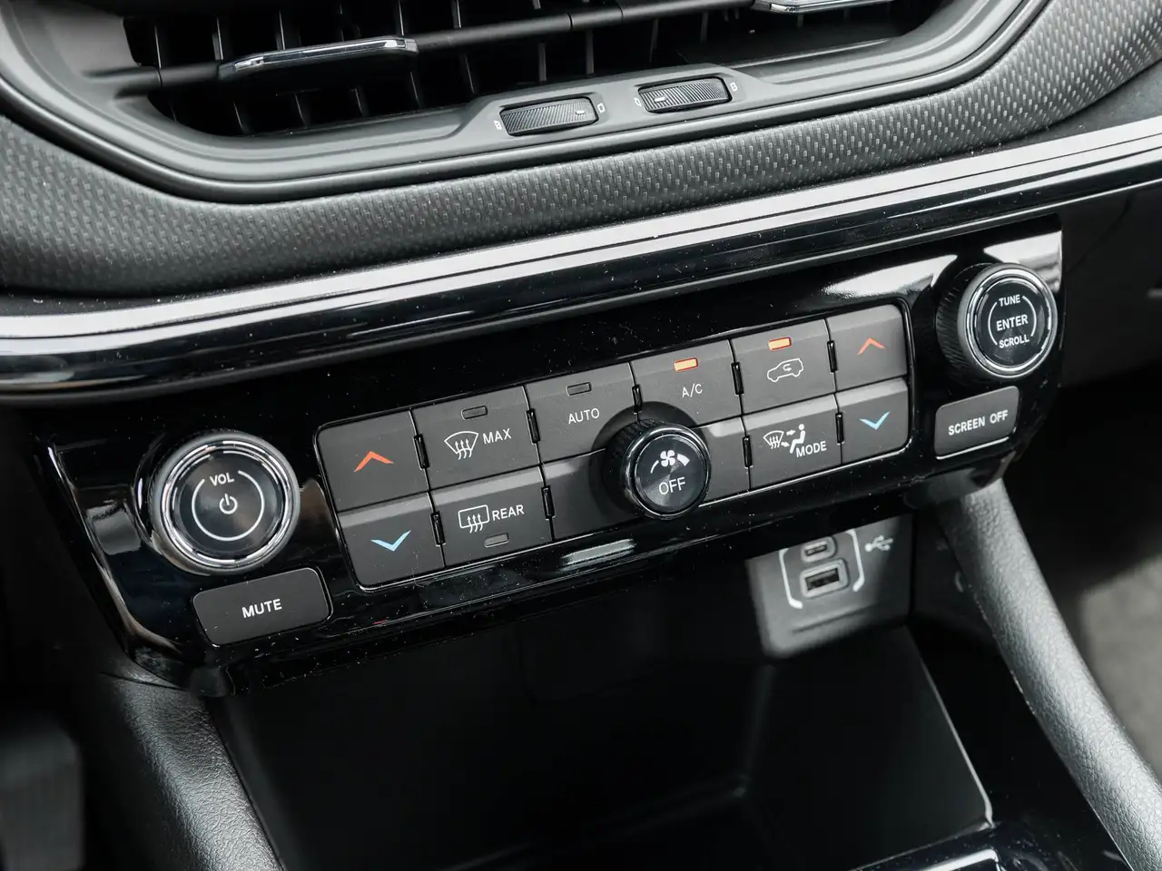 Jeep Compass photo Jeep Compass