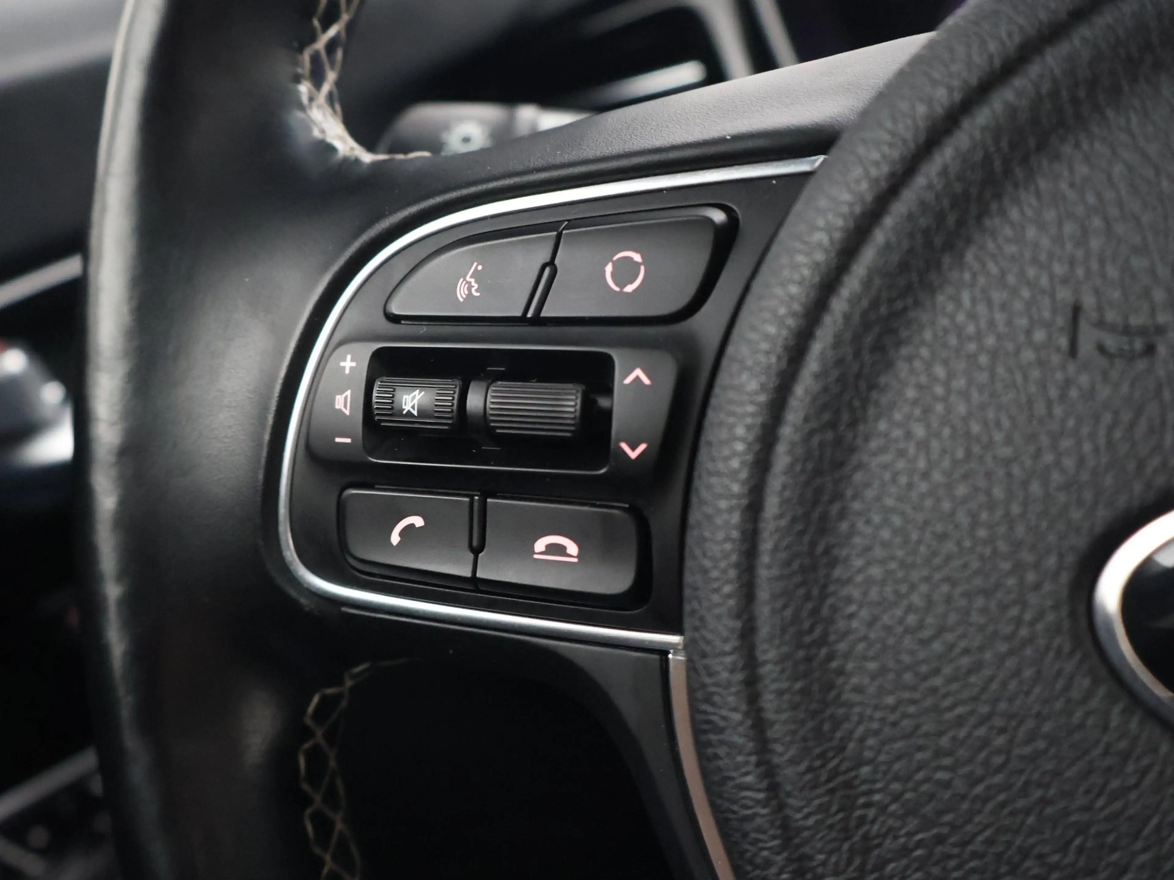 Kia e-Niro EXECUTIVELINE 64 kWh 98% SOH! + STOELVENTILATIE | — photo 33