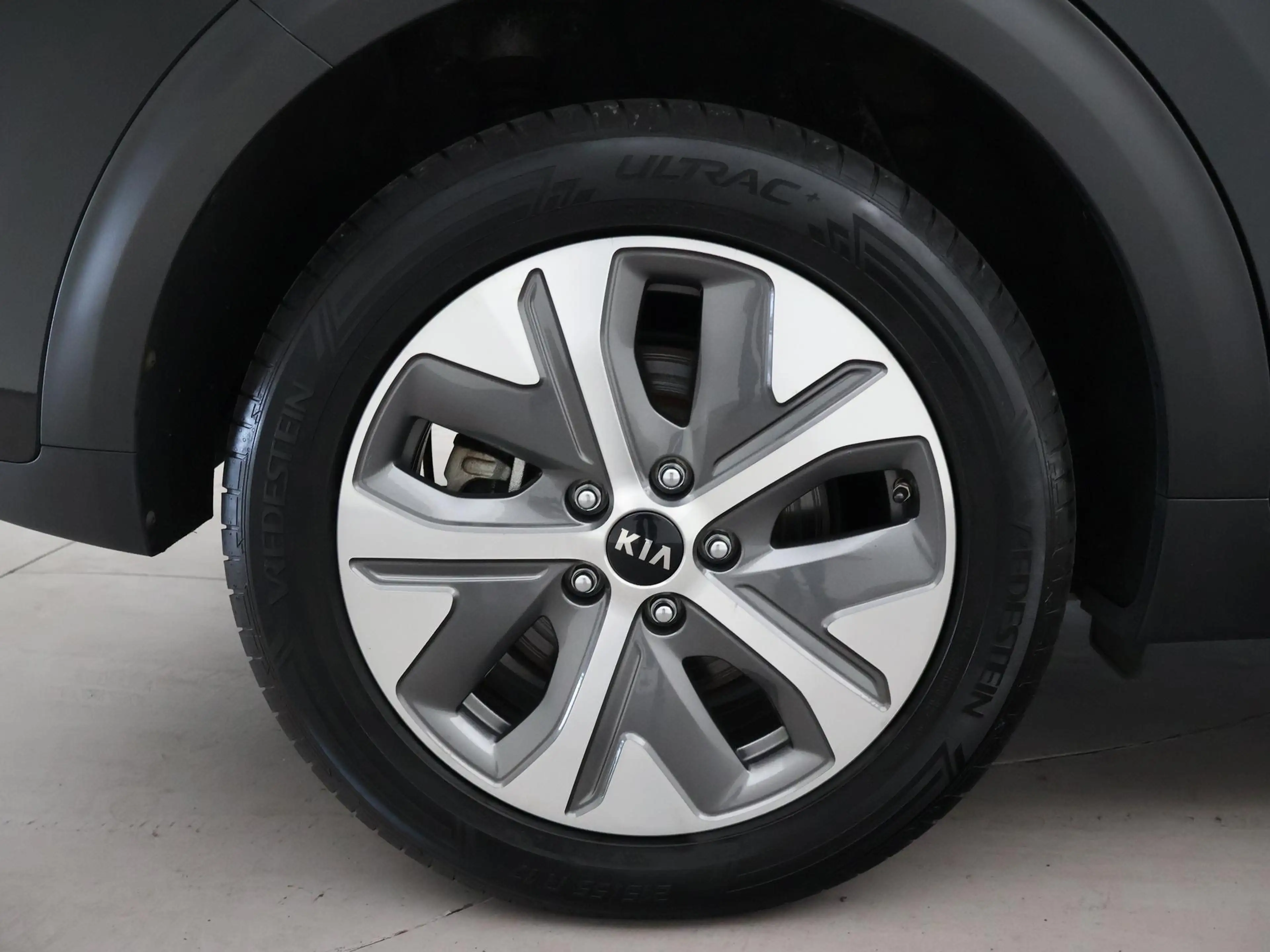 Kia e-Niro EXECUTIVELINE 64 kWh 98% SOH! + STOELVENTILATIE | — photo 13