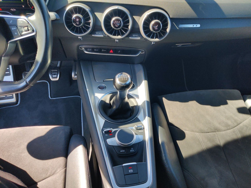 Audi TT 1.8 TFSI S-Line 2x, LED, Tempomat, Navi — photo 11