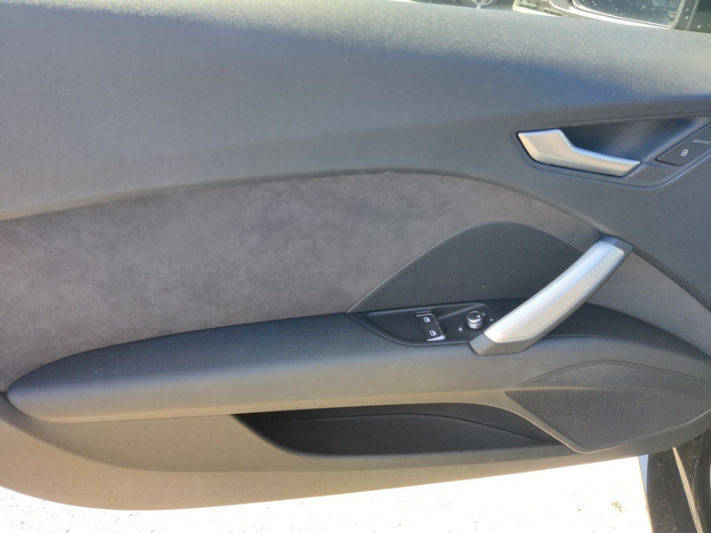 Audi TT 1.8 TFSI S-Line 2x, LED, Tempomat, Navi — photo 16