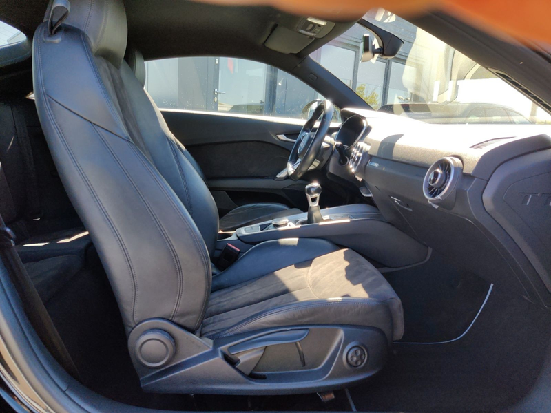 Audi TT 1.8 TFSI S-Line 2x, LED, Tempomat, Navi — photo 15