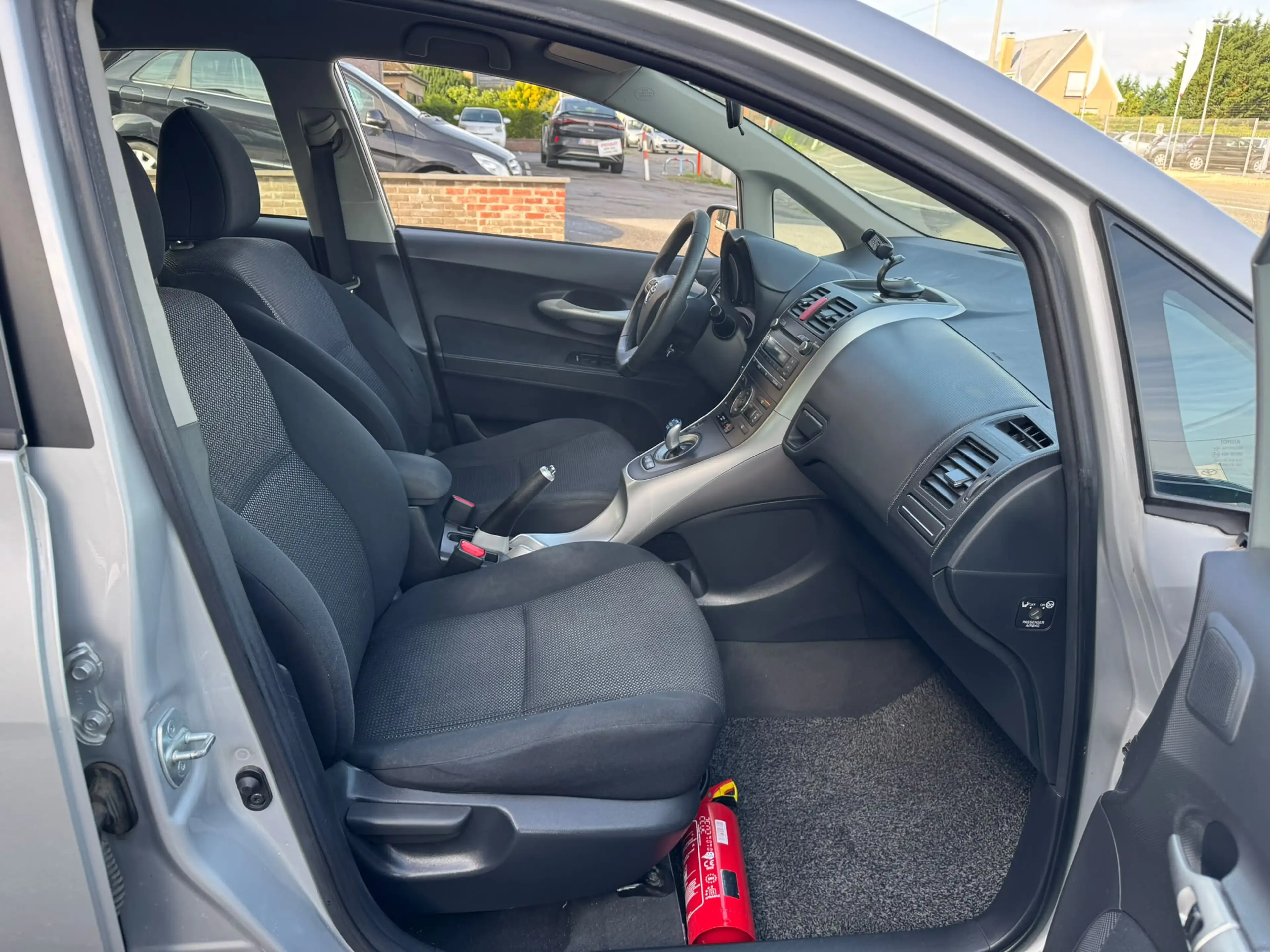 Toyota Auris Auris HEV 1.8i HSD Luna CVT — photo 9