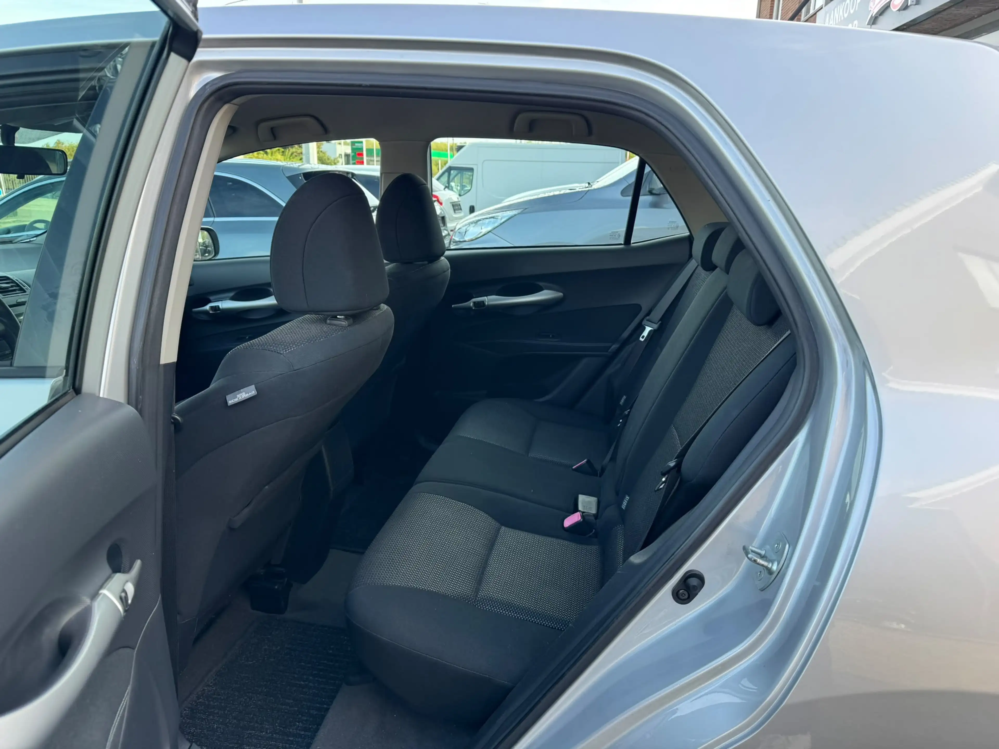 Toyota Auris Auris HEV 1.8i HSD Luna CVT — photo 8