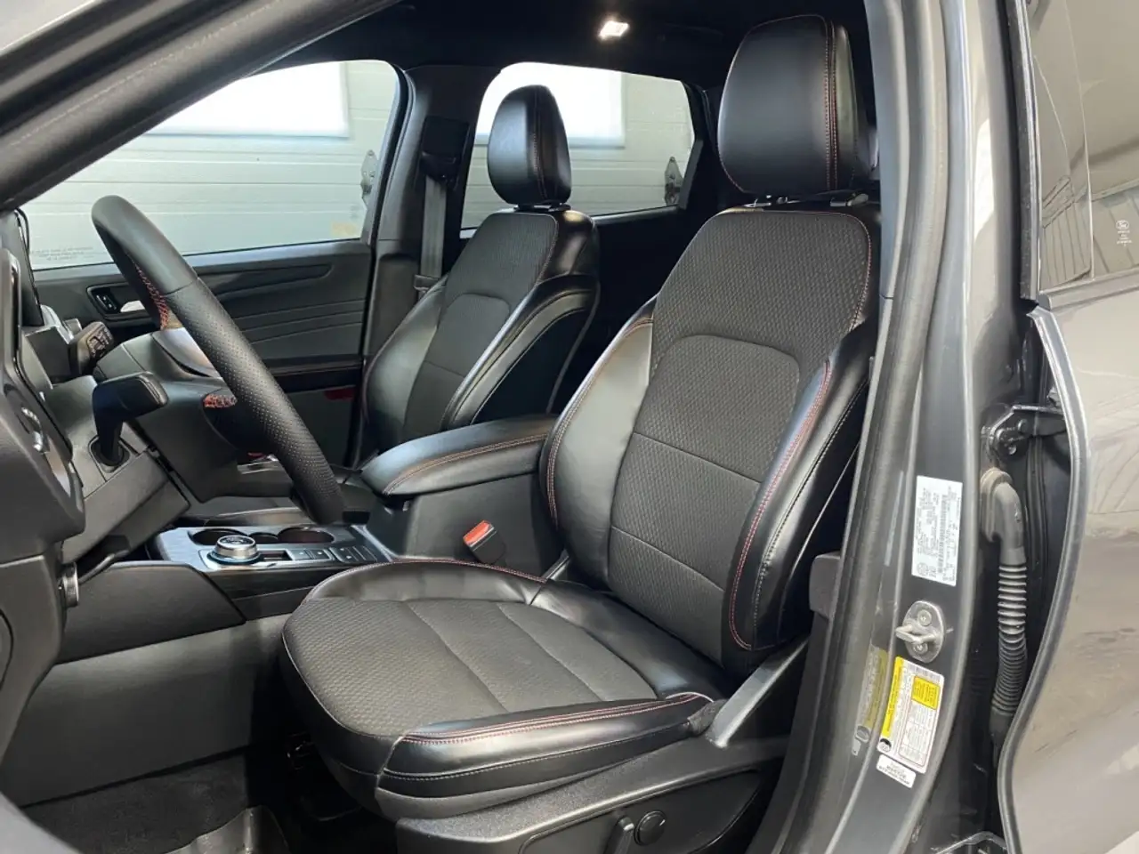 Ford Escape снимка Ford Escape
