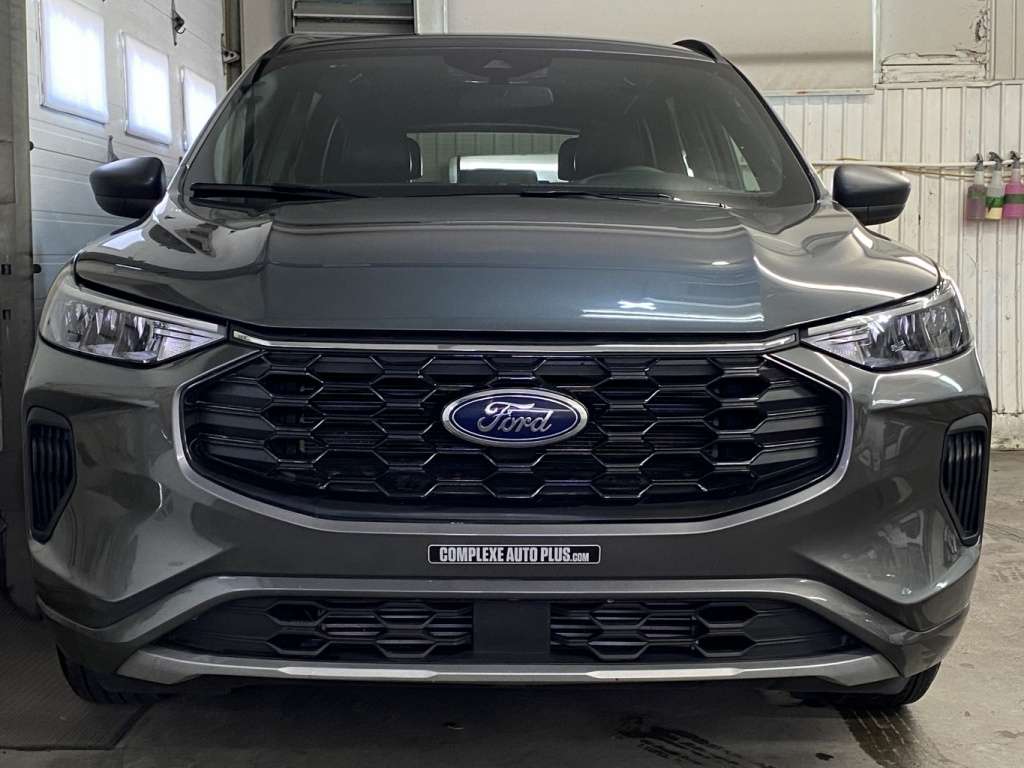 2023 Ford Escape ST-LINE Turbo **VÉHICULE CERTIFIÉ!!** — снимка 1
