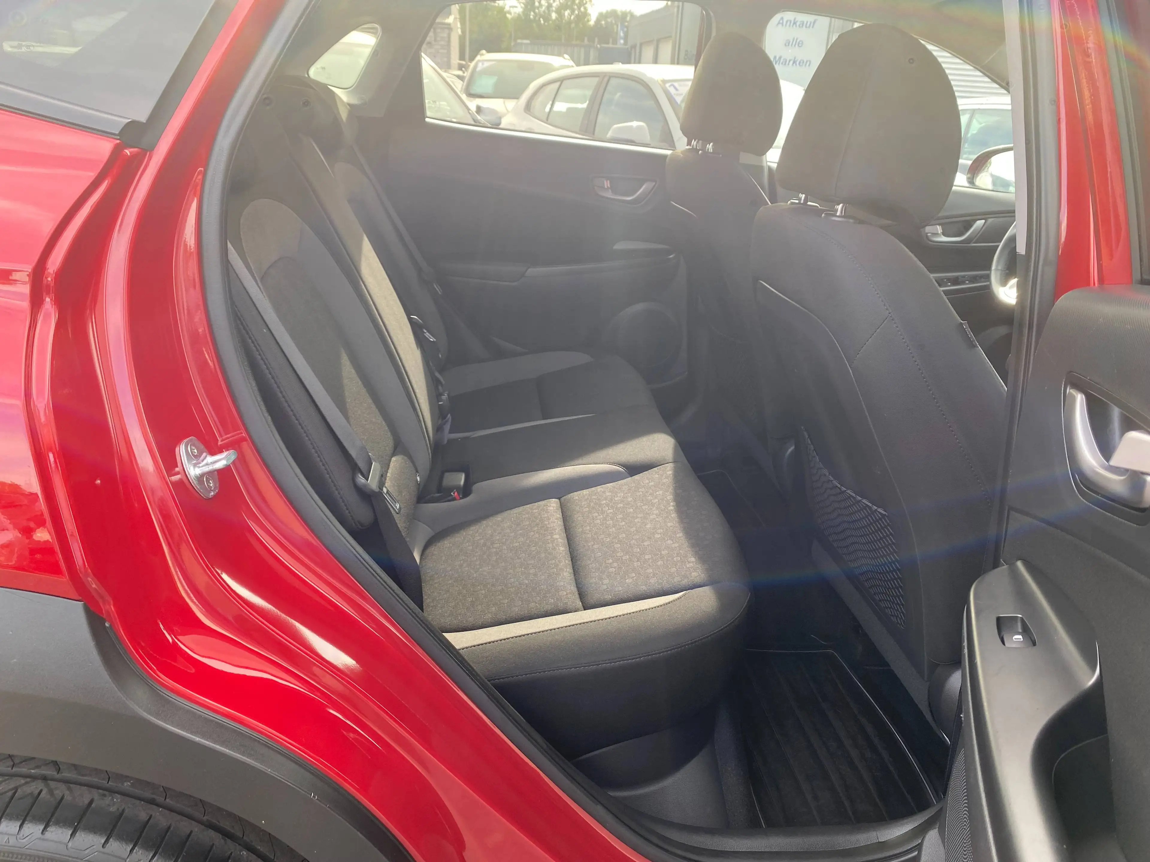 Hyundai KONA 1.6 TGDI 7G-DCT 4WD Premium 1.Hand LED Navi Kamera Carplay HeadUP — photo 17