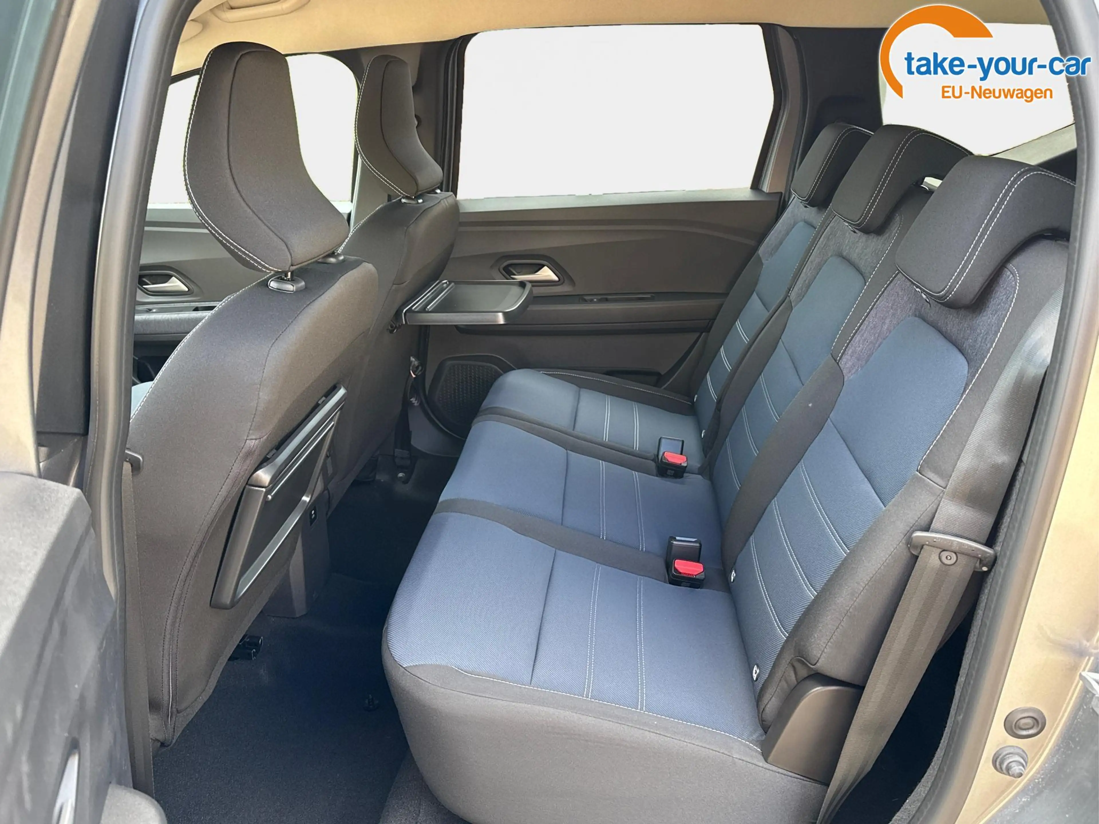 Dacia Jogger Journey NAVI+KAMERA+SHZ+PDC+LED+16"LM 1.0 Tce 1... — photo 15