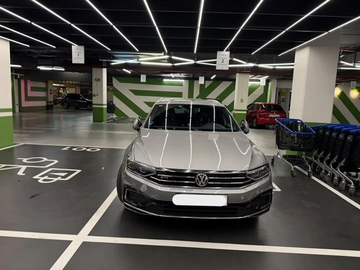 Volkswagen Passat Variant GTE 1.4 TSI e-Power Gris - 2