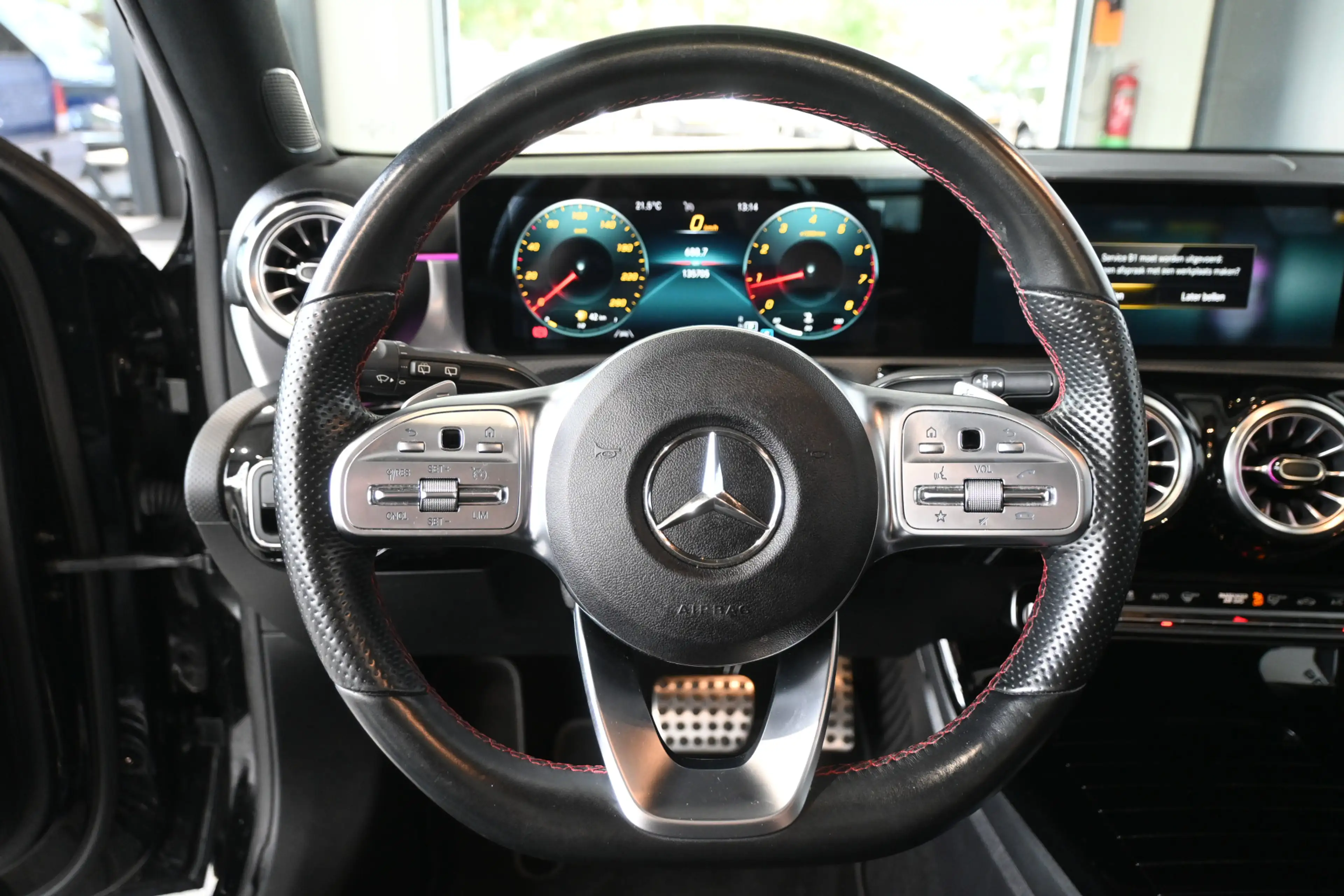 Mercedes-Benz A 180 Business Solution AMG Nap! Clima CarPlay Cruise Pa — photo 6