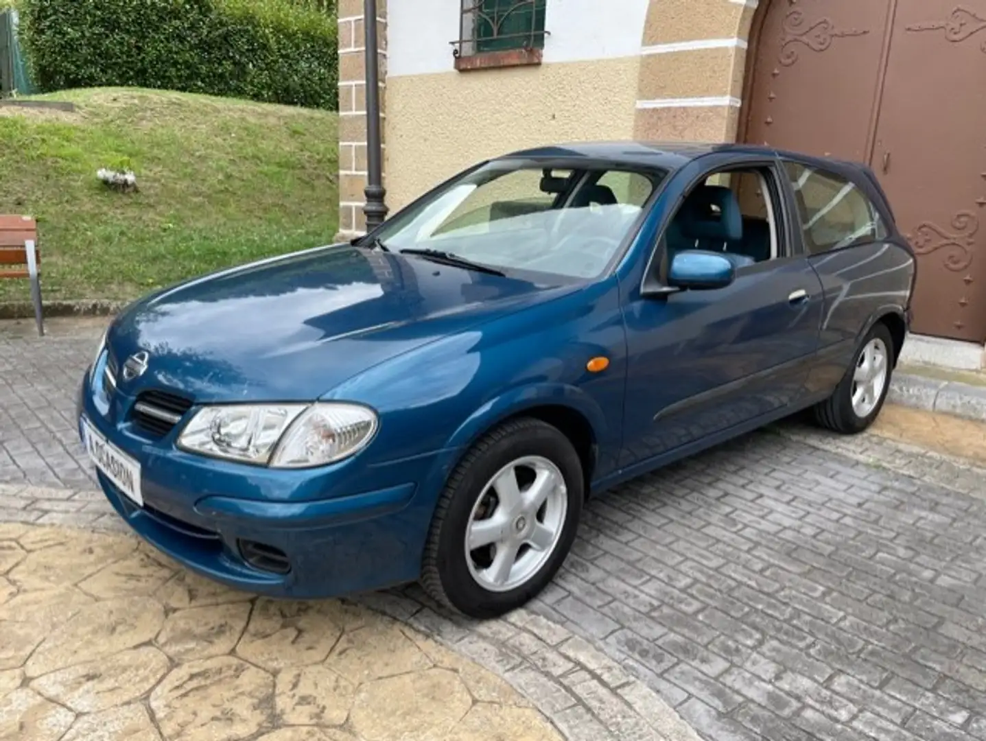 Nissan Almera 1.5 Visia Синій - 1