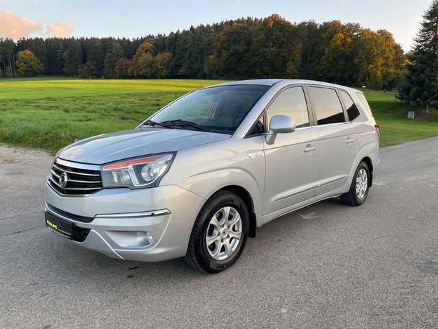 Imagine SsangYong Rodius 2.2 Diesel e-XDi 220 Crystal Plus 2WD