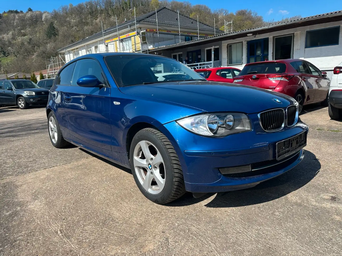 BMW 116 Baureihe 1 Lim. 116i Klima TüV Steuerkette NEU Blau - 1