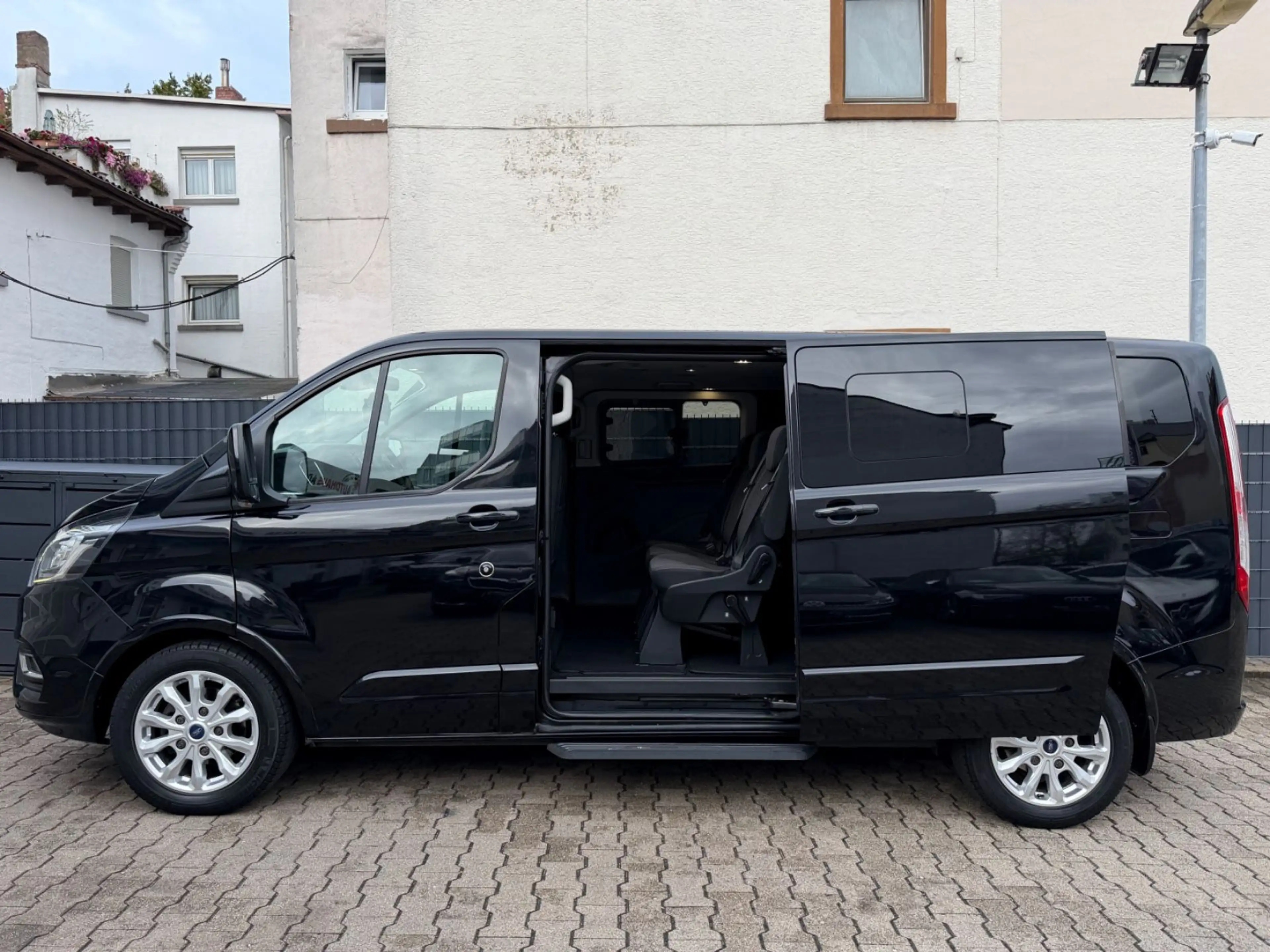 Ford Tourneo Custom Kombi 320L2*9SITZ*1HD*RFK*AHK*19% — photo 12