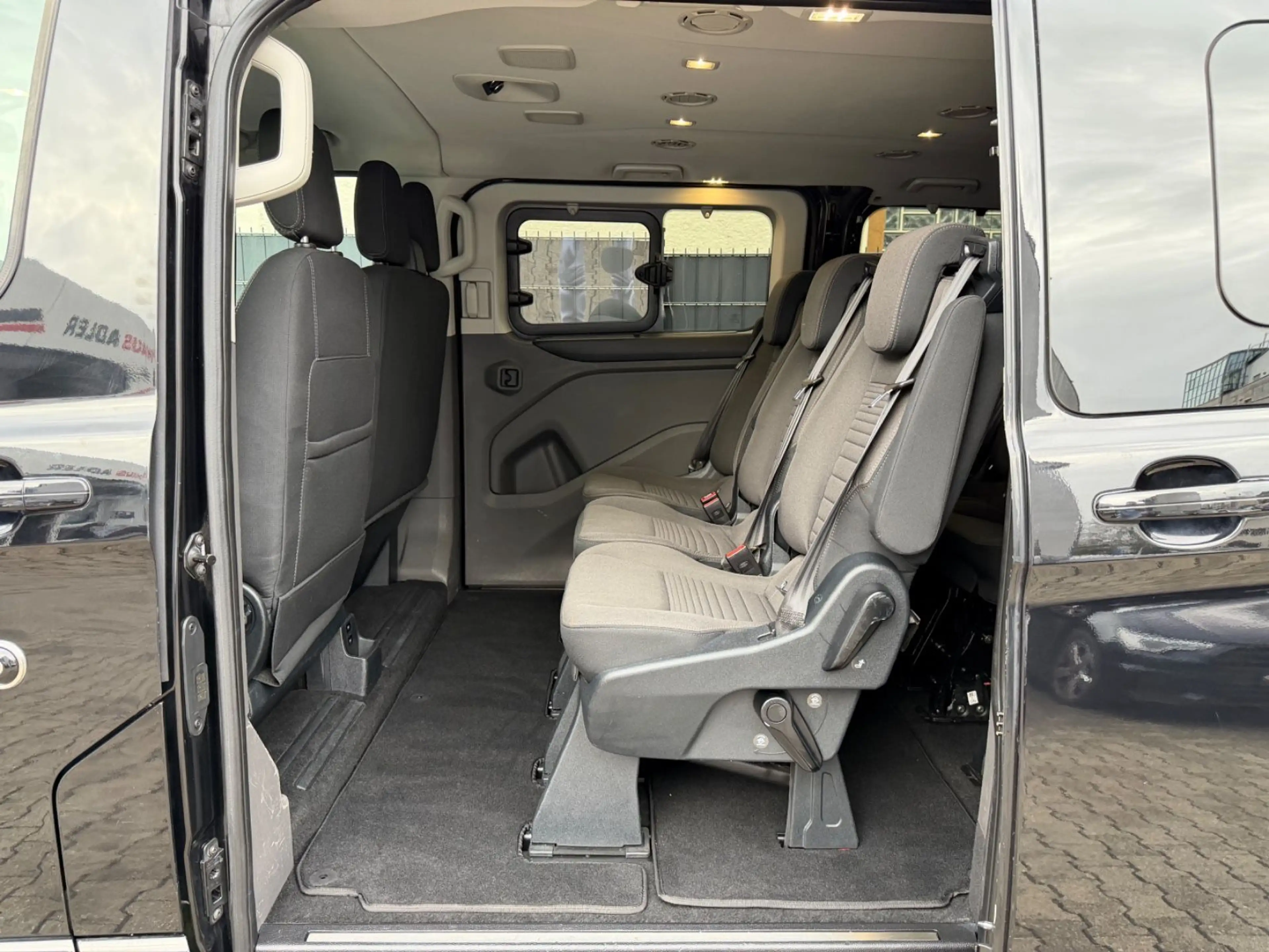 Ford Tourneo Custom Kombi 320L2*9SITZ*1HD*RFK*AHK*19% — photo 13