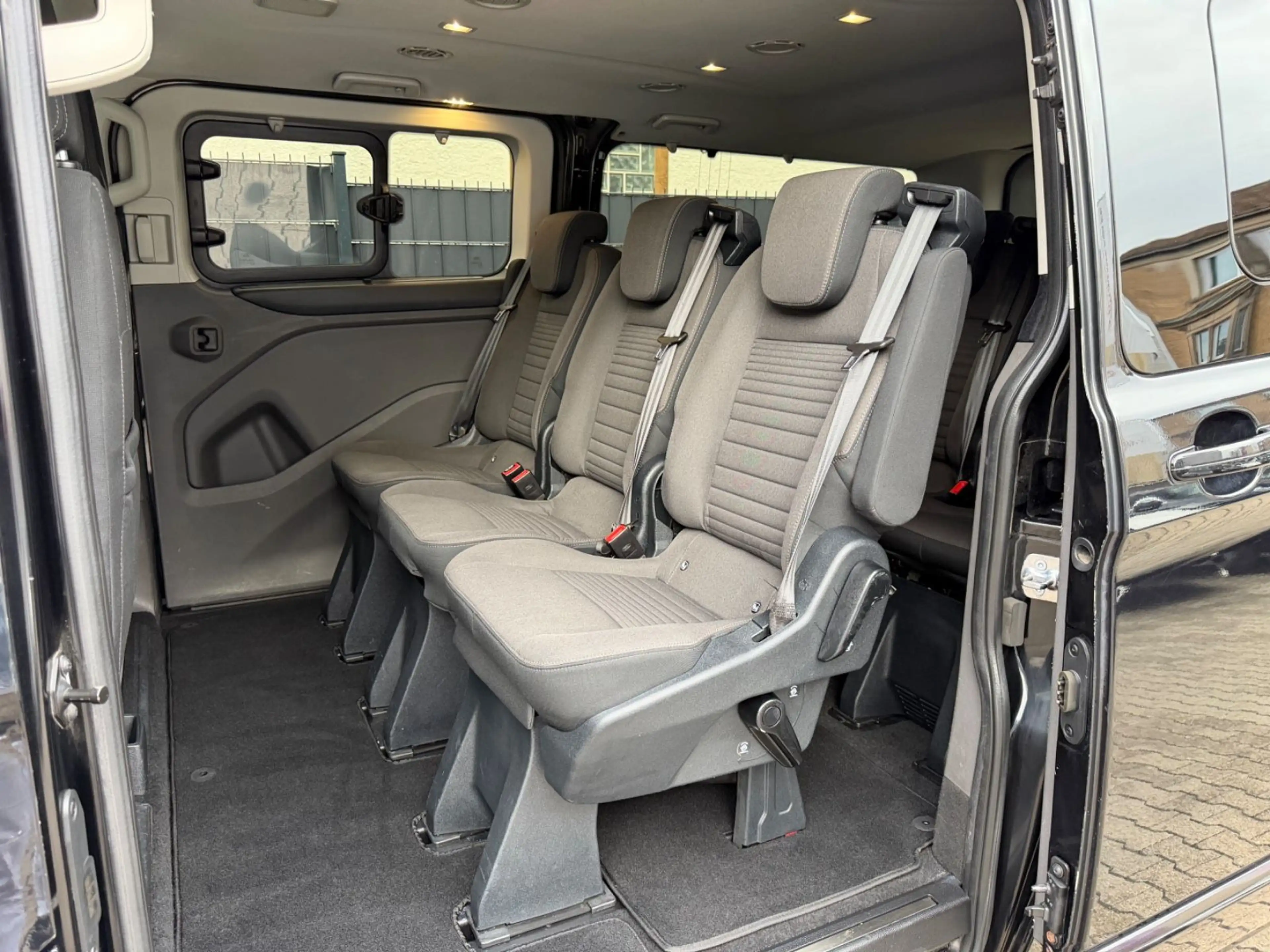 Ford Tourneo Custom Kombi 320L2*9SITZ*1HD*RFK*AHK*19% — photo 14
